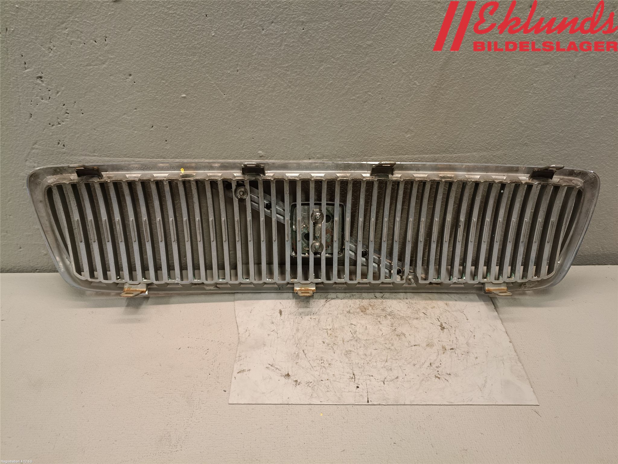 Volvo V70 00-04 Grill Komp