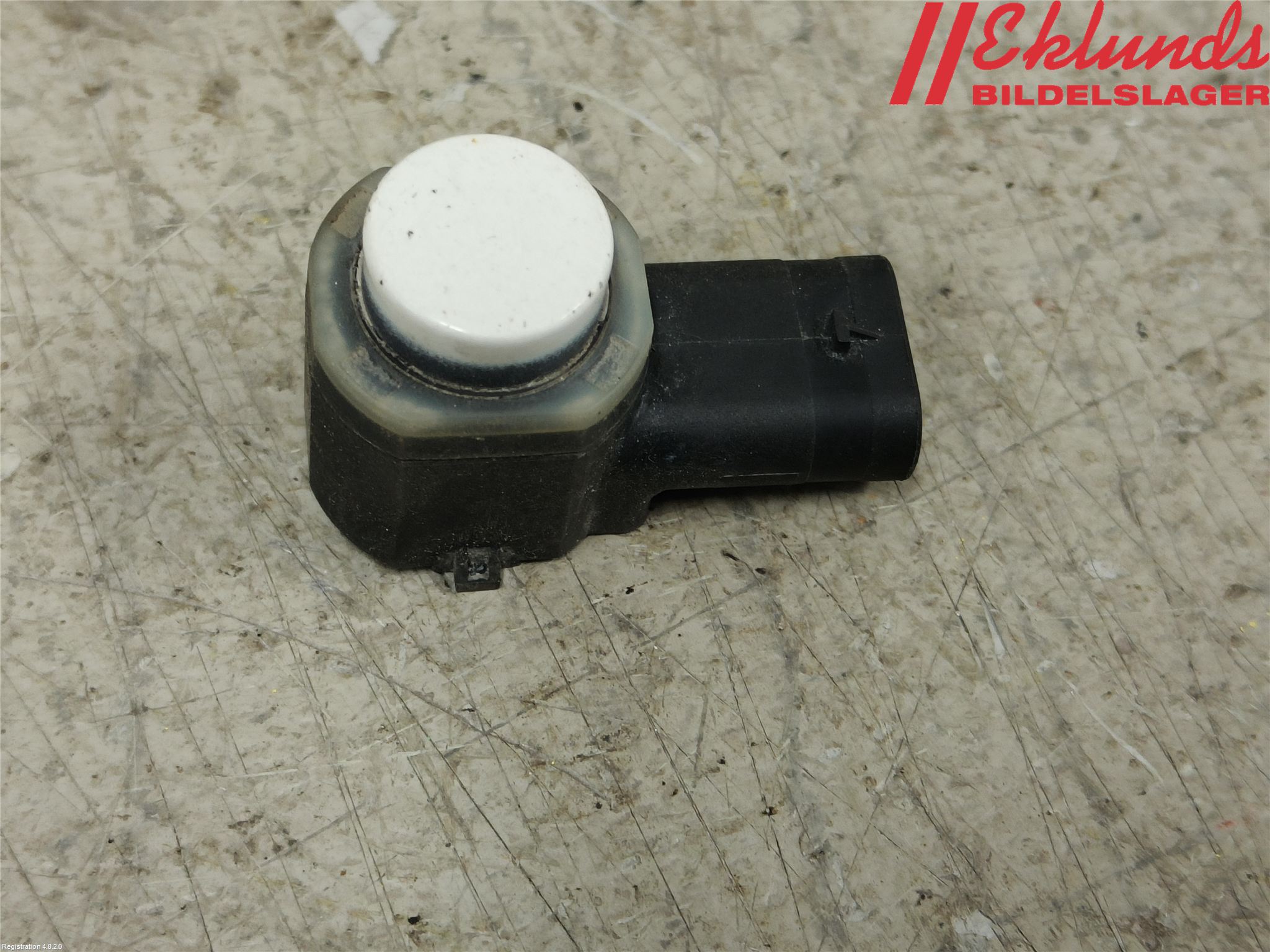 Volkswagen VW PASSAT 11-14 Parkeringshjälp Frontsensor