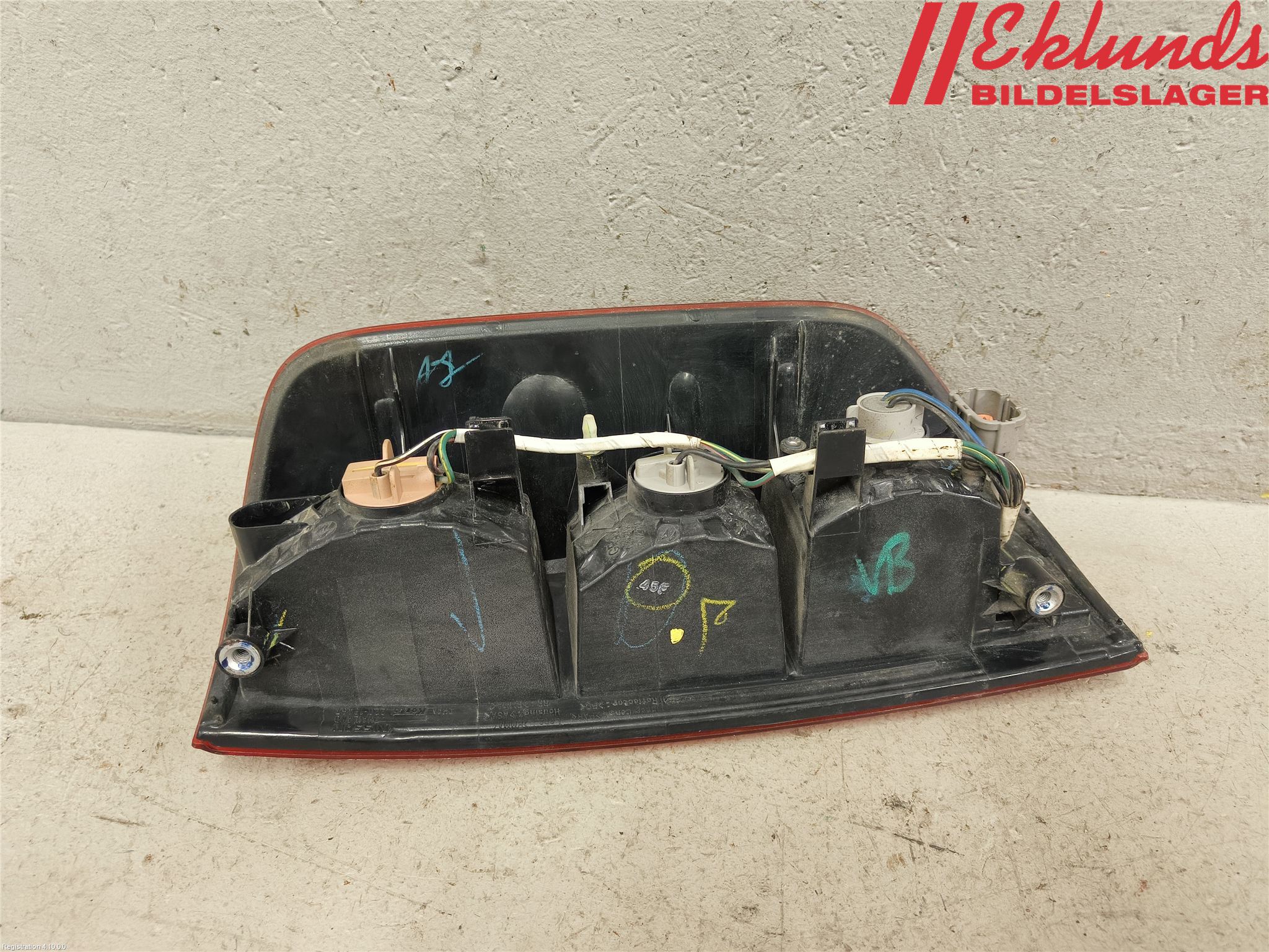 Nissan NAVARA 05-16 Bakljus Vänster