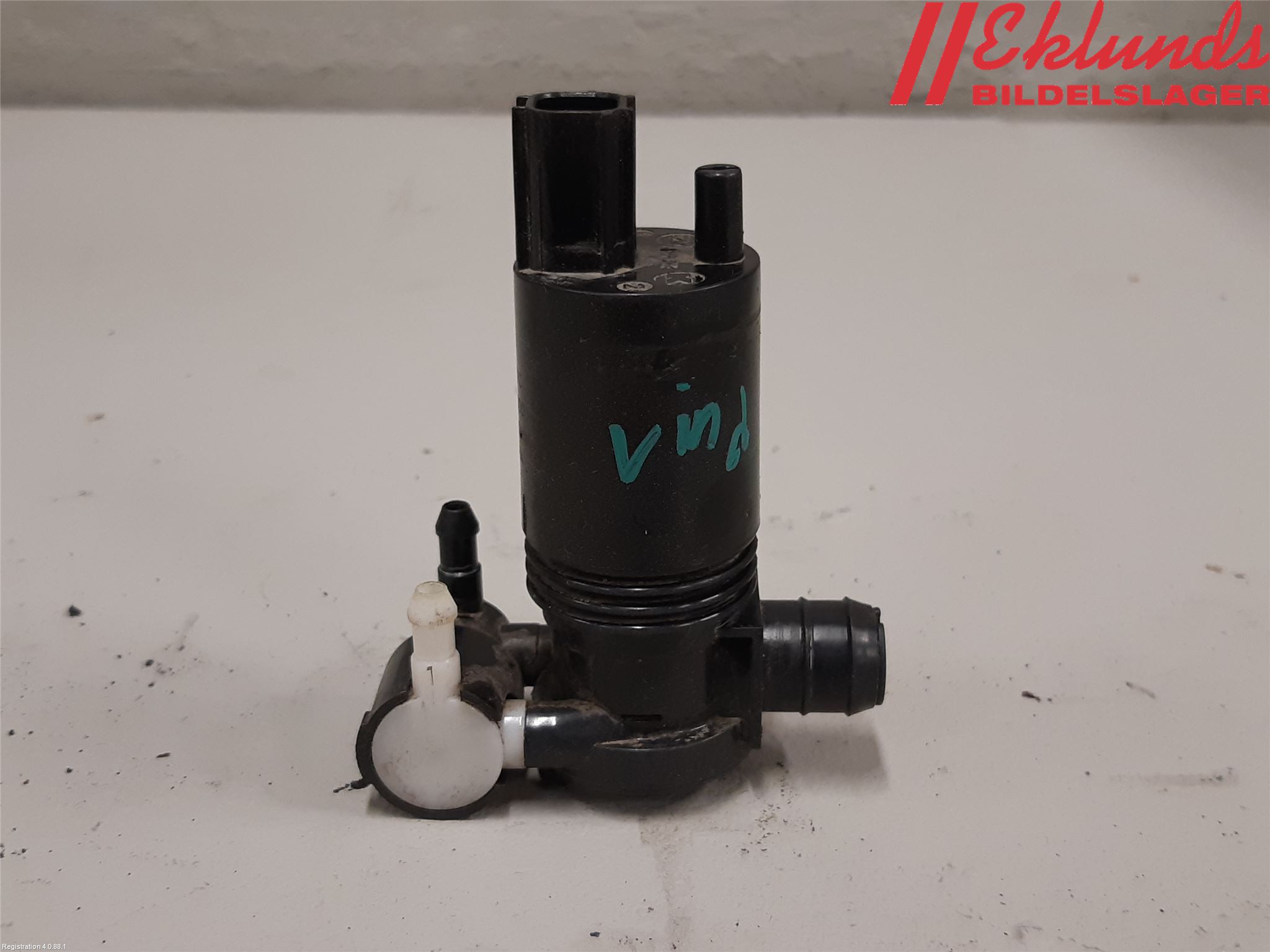 Volvo V40 CROSS COUNTRY 13-19 Spolarpump Vindruta