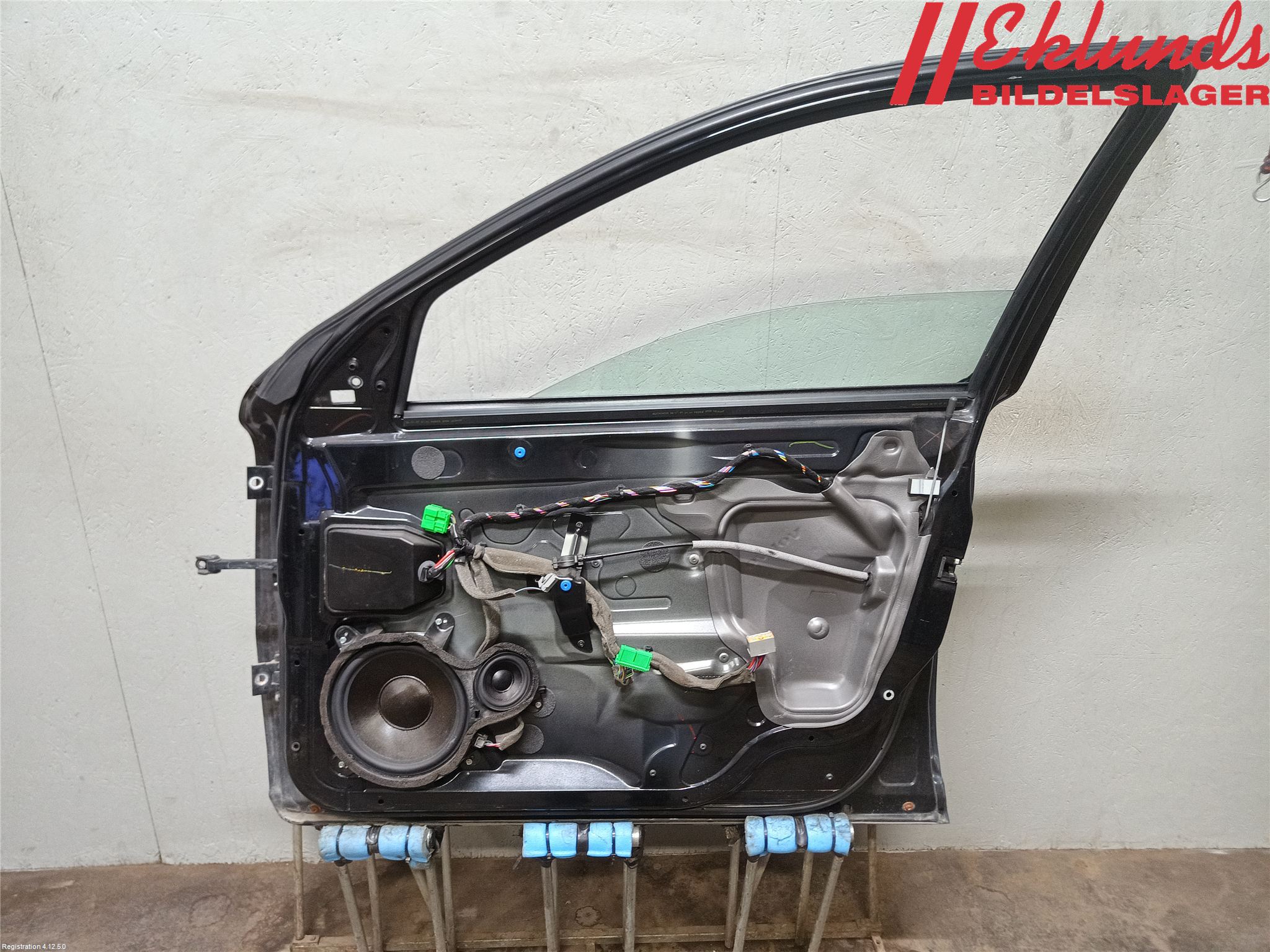 Volvo V70 05-08 Dörr Fram Höger
