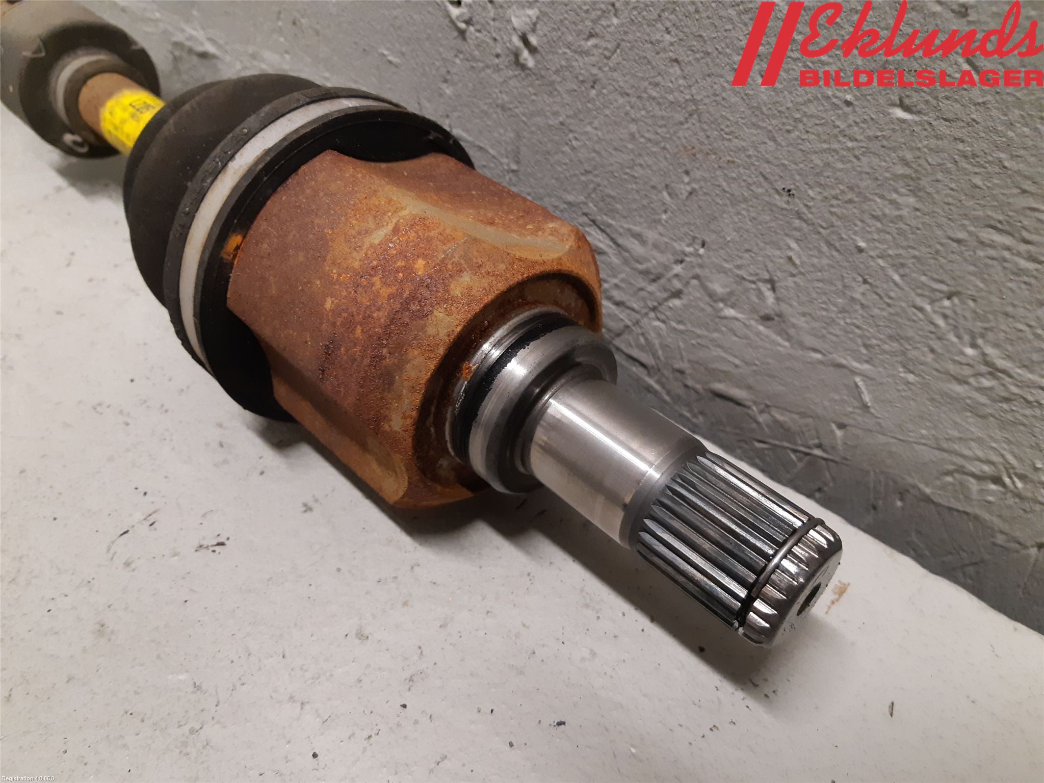 Kia STONIC 18->> Drivaxel Fram Vänster