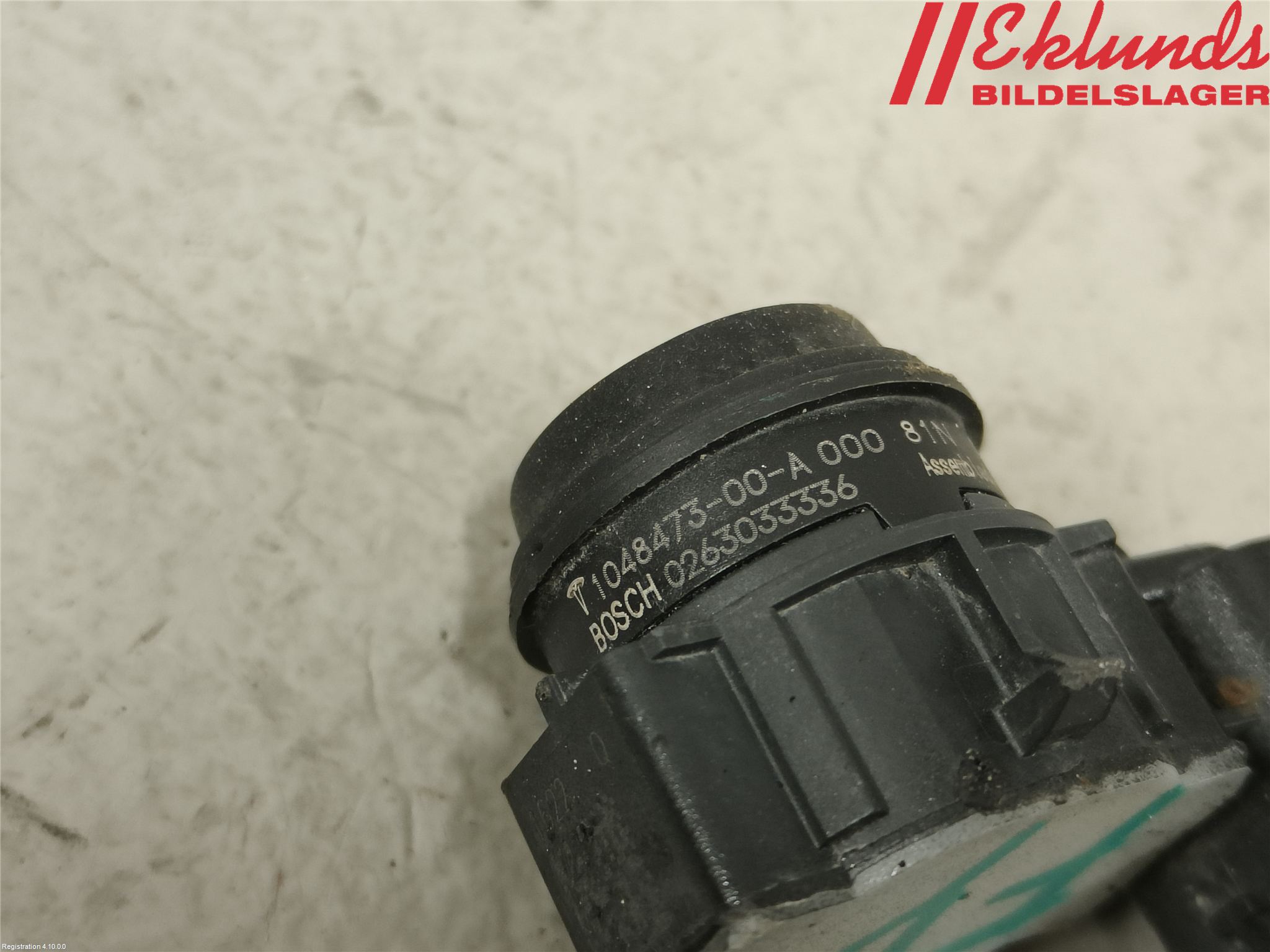 Tesla MODEL S 13- Parkeringshjälp Frontsensor