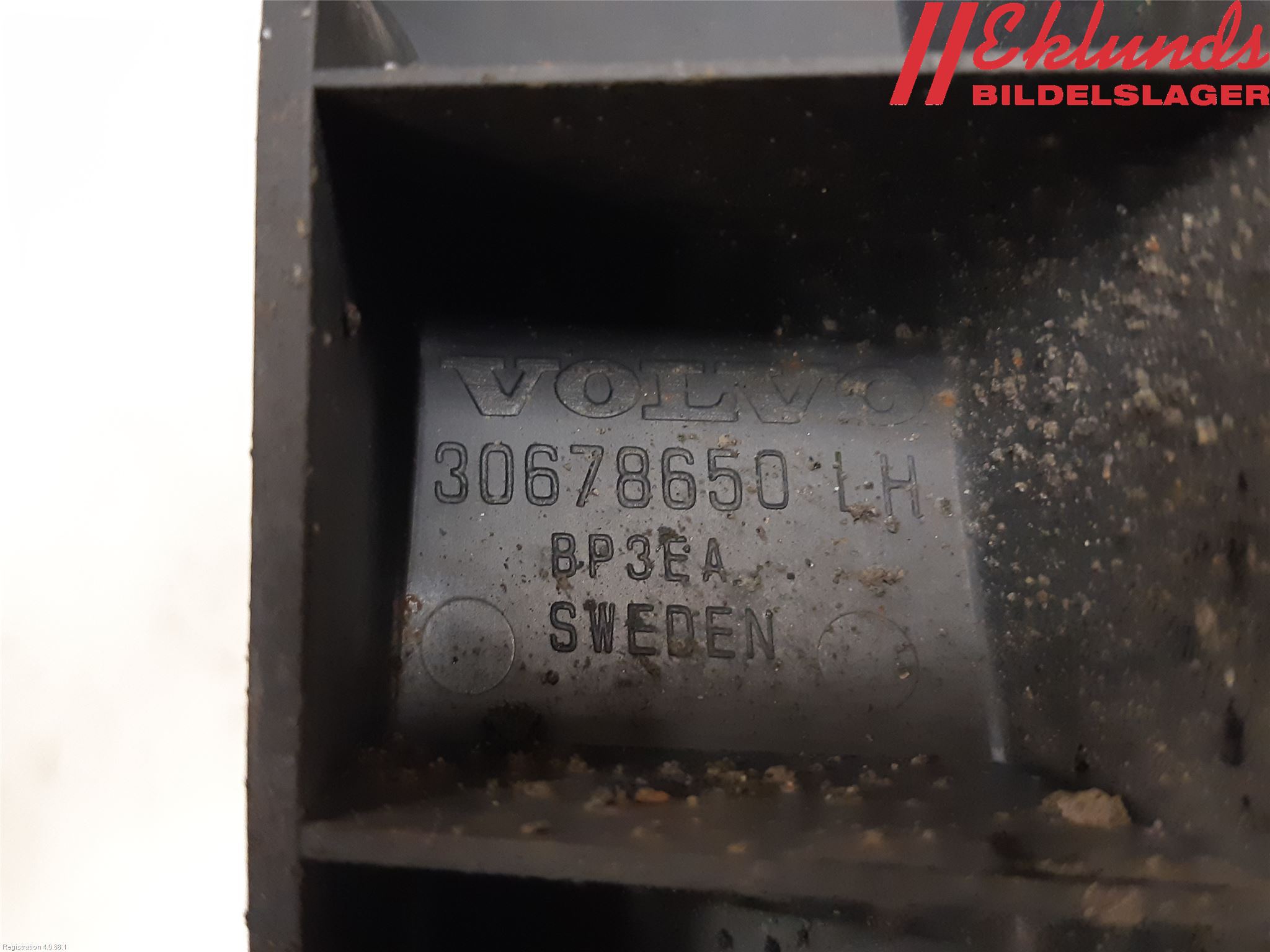 Volvo V70 08-13 Stötfångarfäste Bak Vä