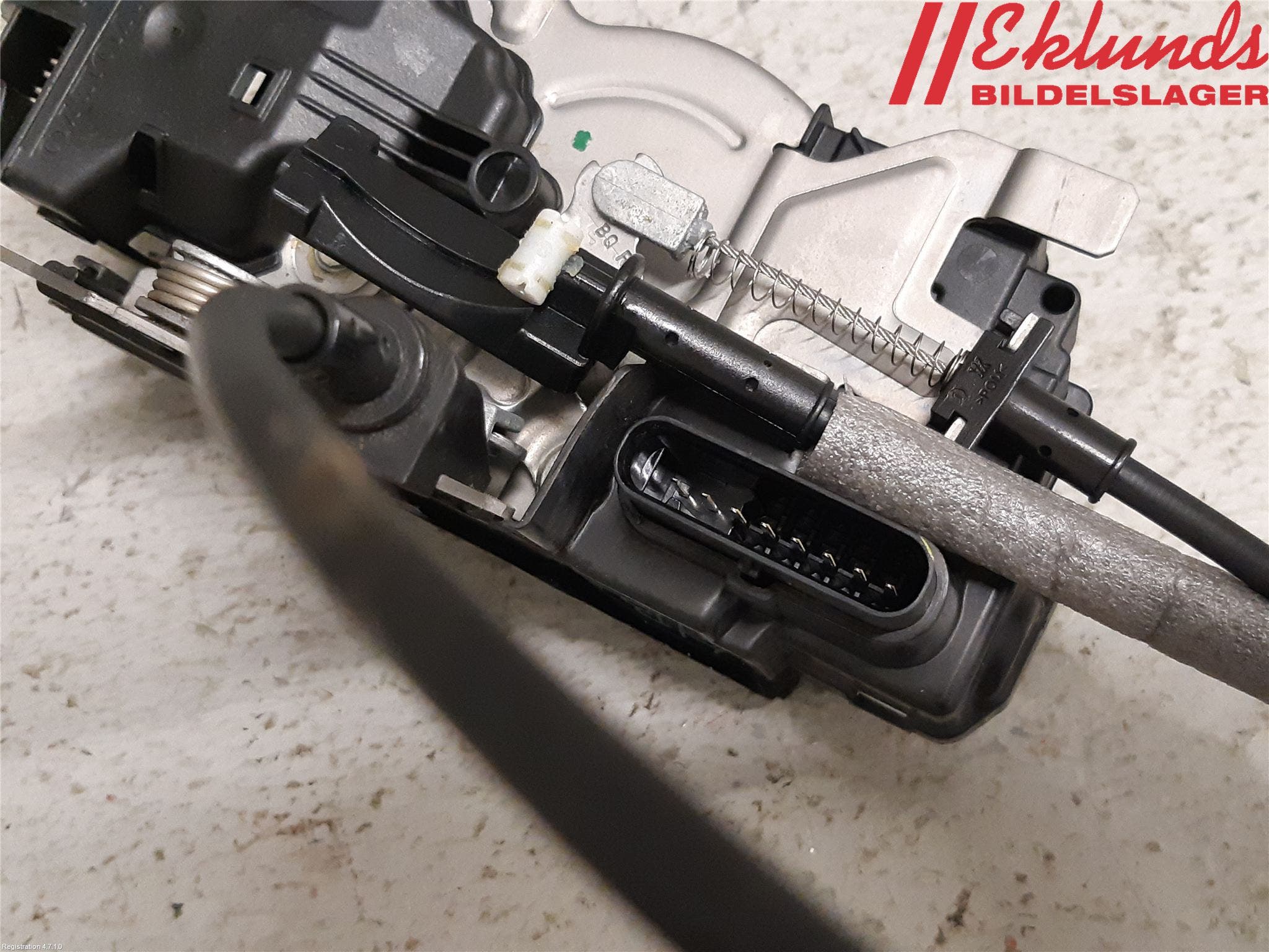 Volvo XC90/RECHARGE 16- Låskista-Dörrlås