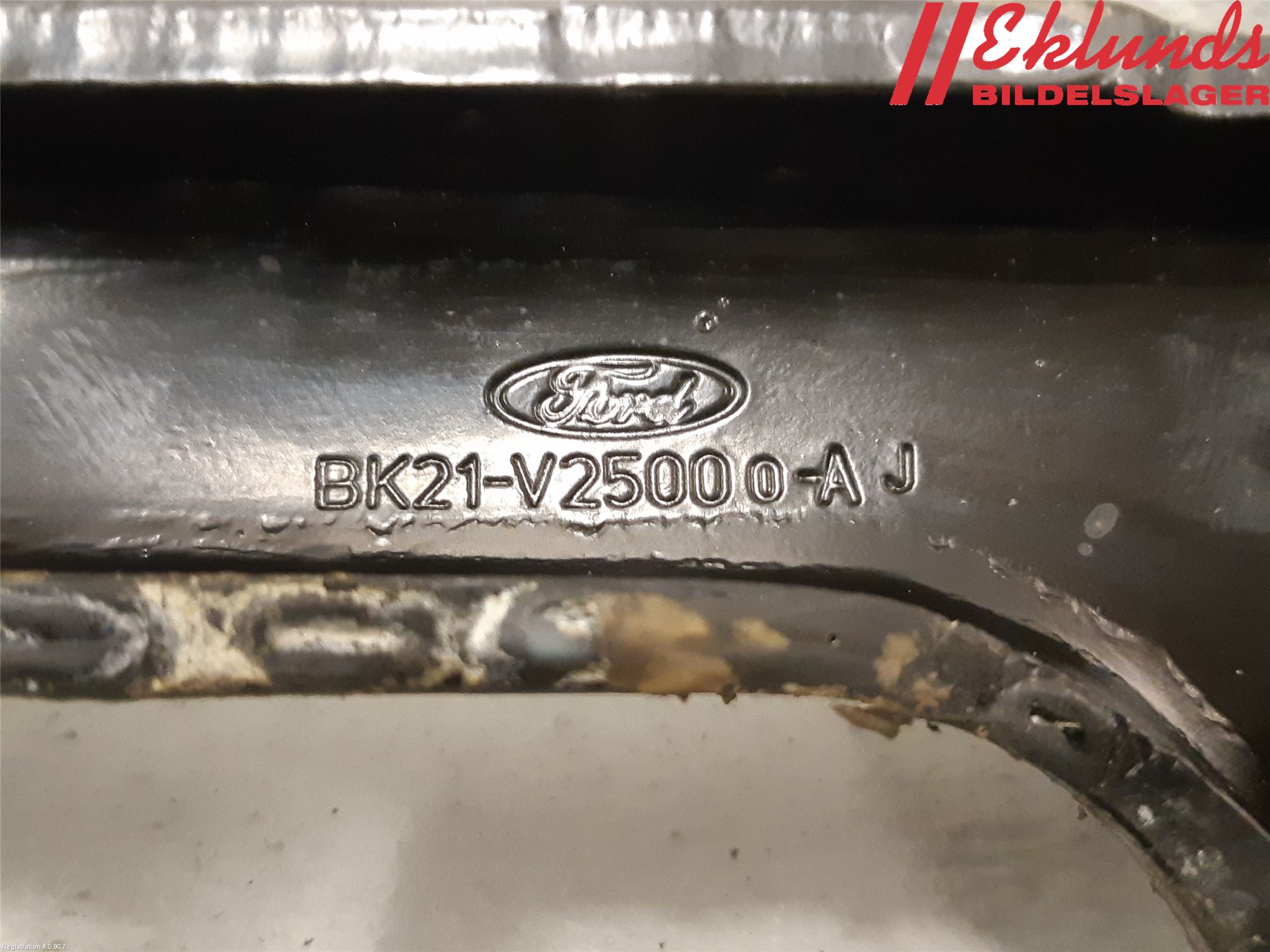 Ford TRANSIT SKÅP/BUSS 14-22 Dörrgångjärn