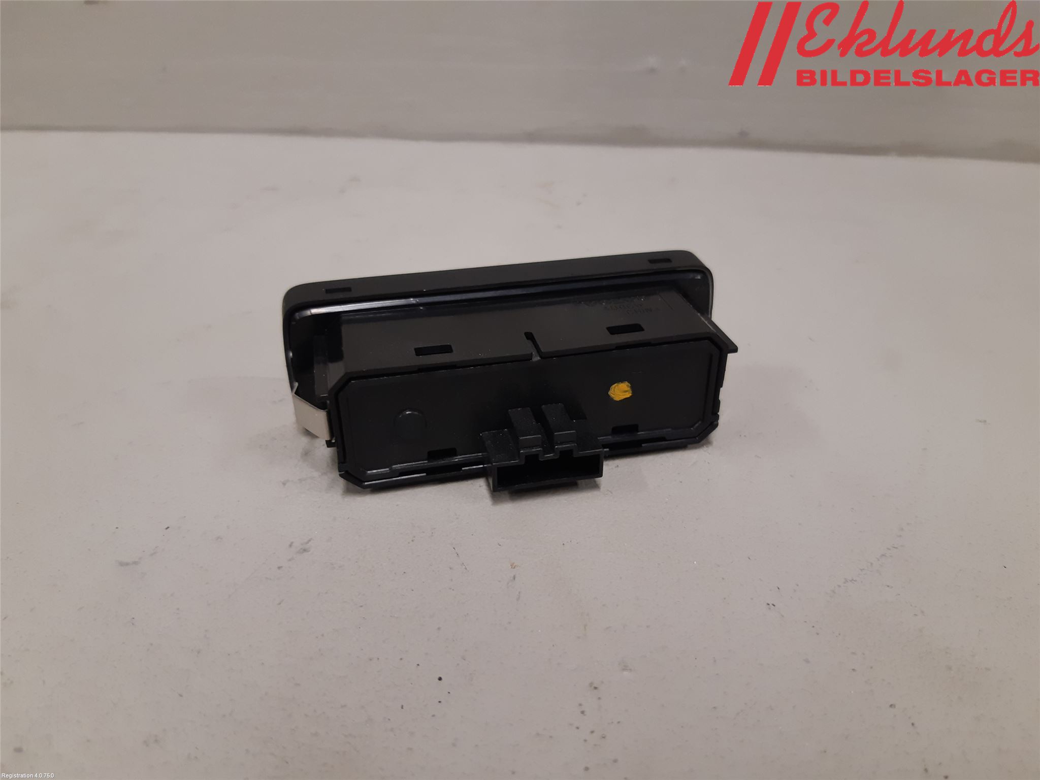 Volvo V90 17->> Strömställare Baklucka