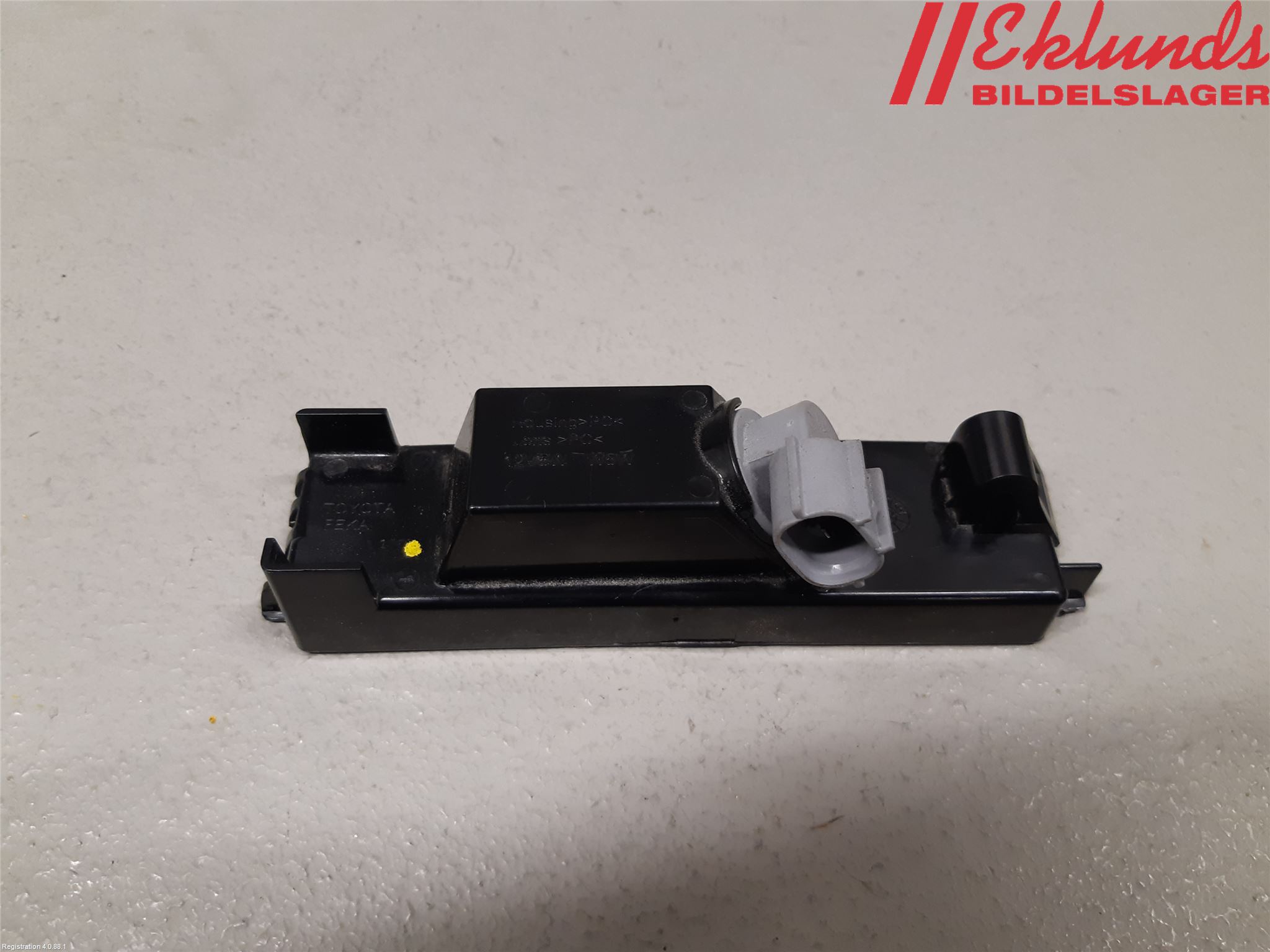 Toyota AYGO X AB70 22- Skylt Belysning