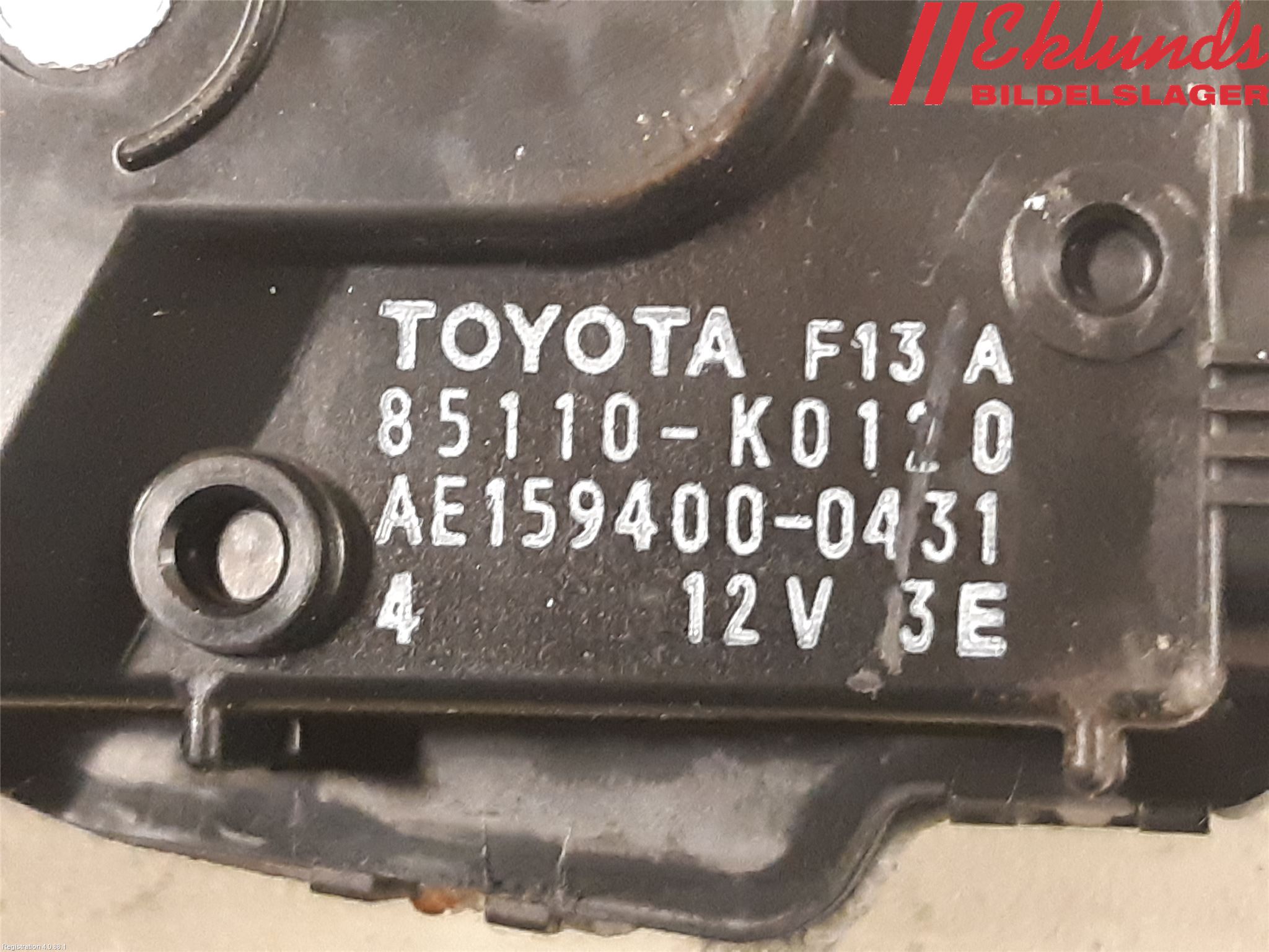 Toyota YARIS XP21 20- Torkarmotor Vindruta