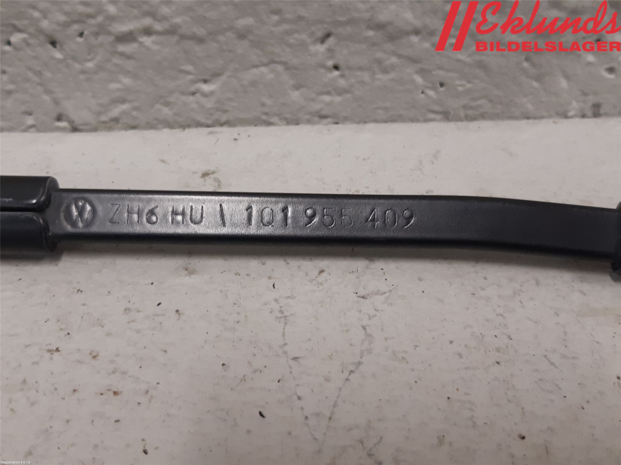 Volkswagen VW GOLF VI 09-13 Torkararm Armar Vindruta