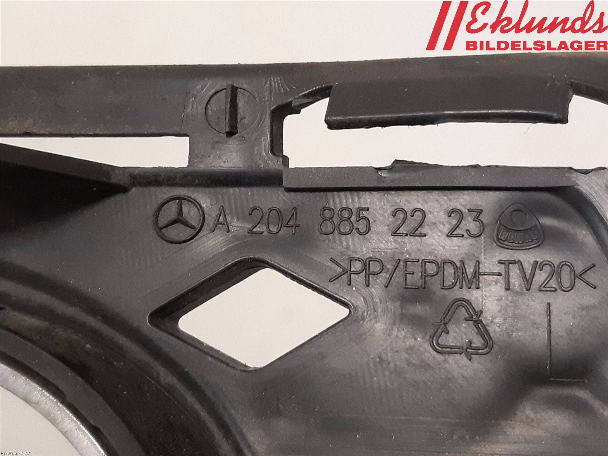 Mercedes-Benz MB C-KLASS (W204) 07-15 Dimljussarg Fram