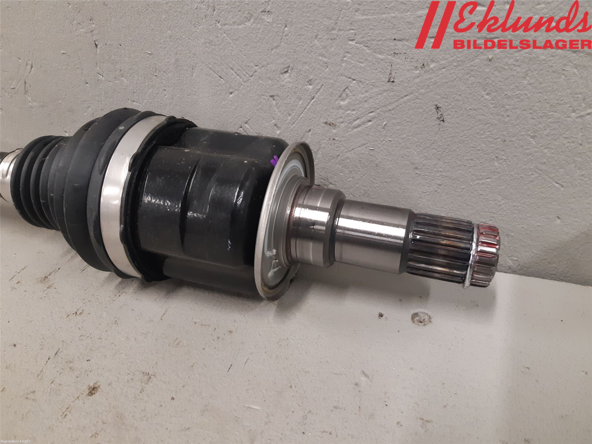 Toyota YARIS XP21 20- Drivaxel Fram Höger