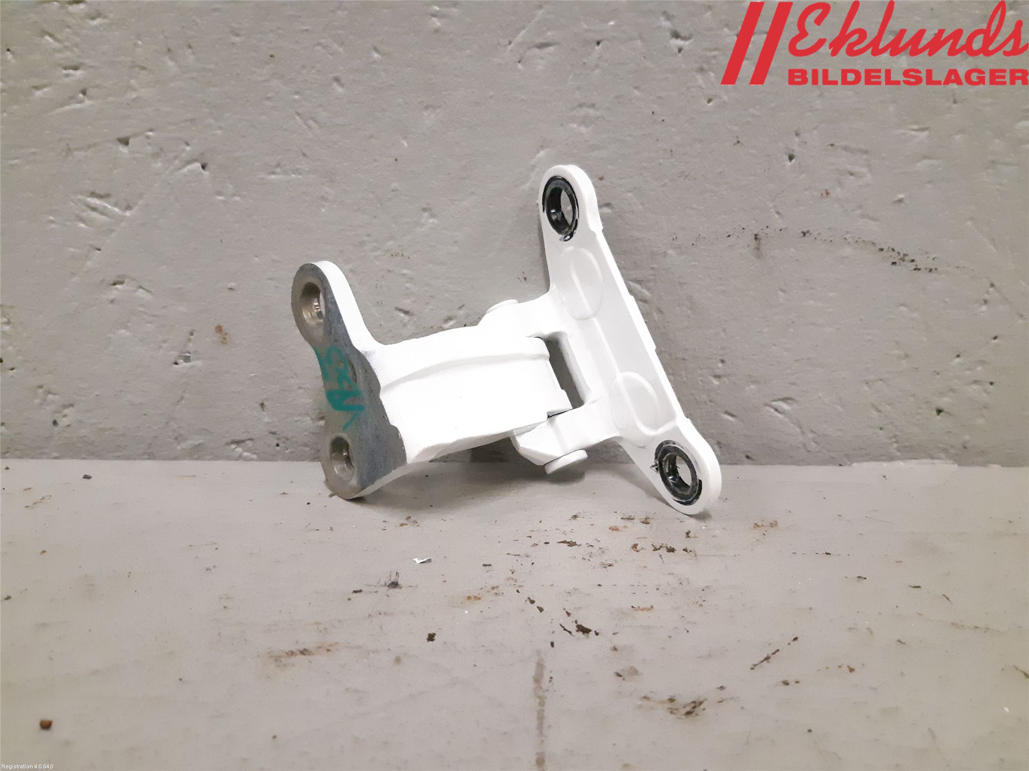 Lexus UX/300e 19- Dörrgångjärn