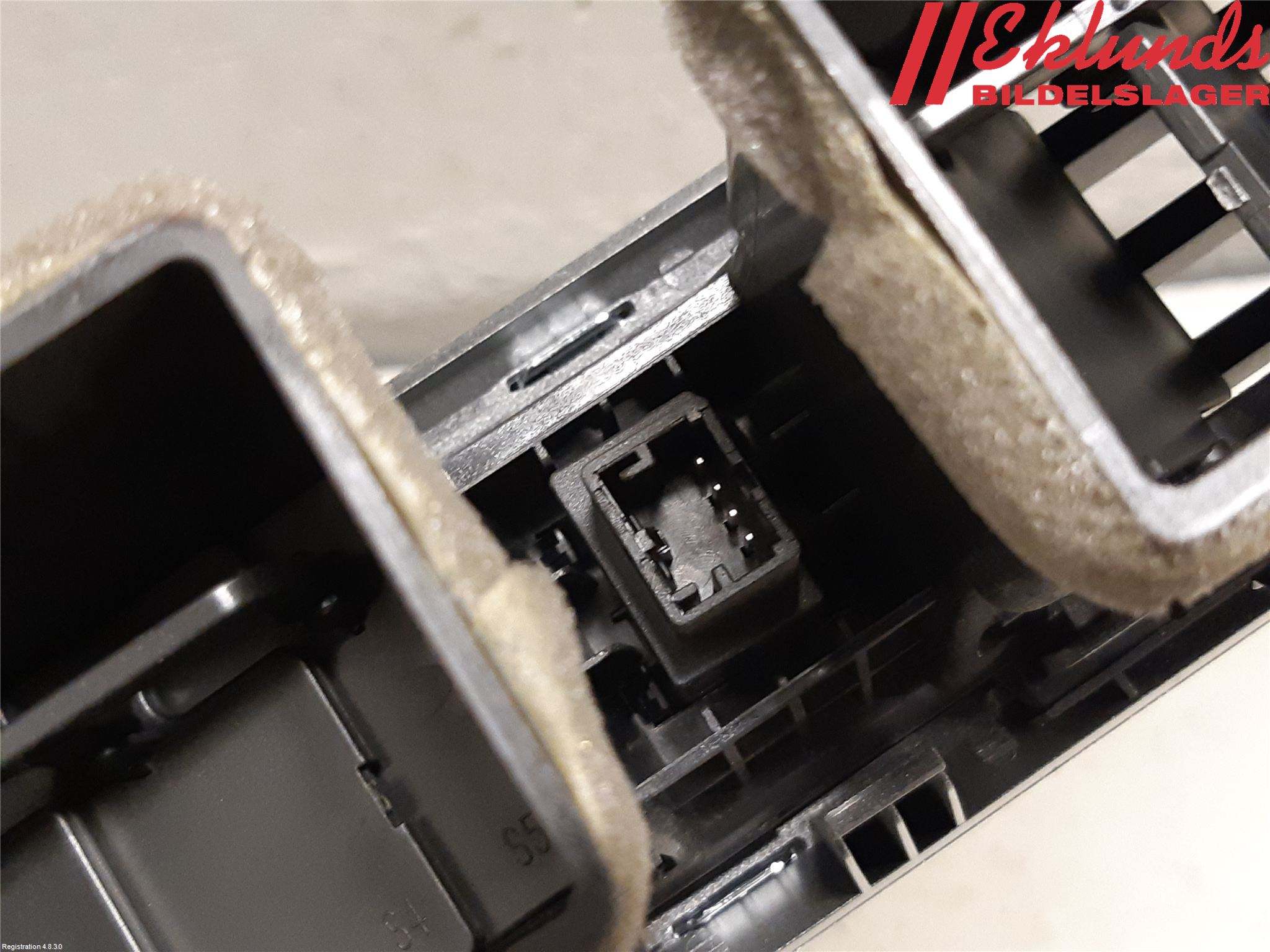 MG ZS EV 20- Defrosterkanal-Munstycke