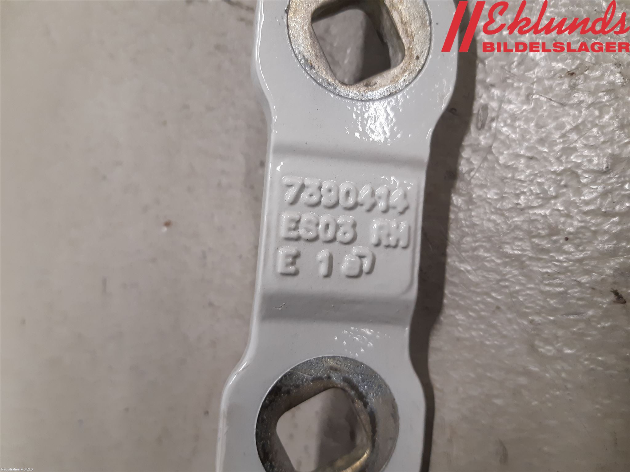 BMW 5 G30/G31/F90 17-23 Bakluckegångjärn Hö