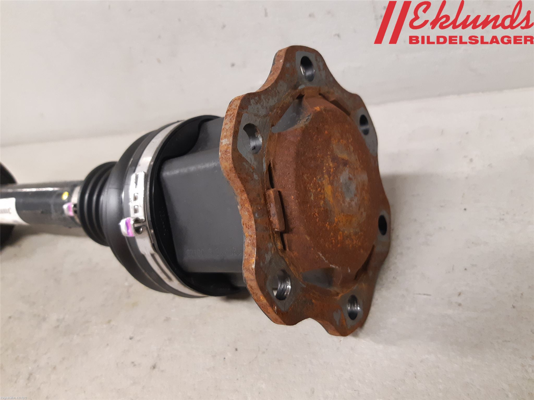 Audi A4/S4 B9 16-19 Drivaxel Fram Höger
