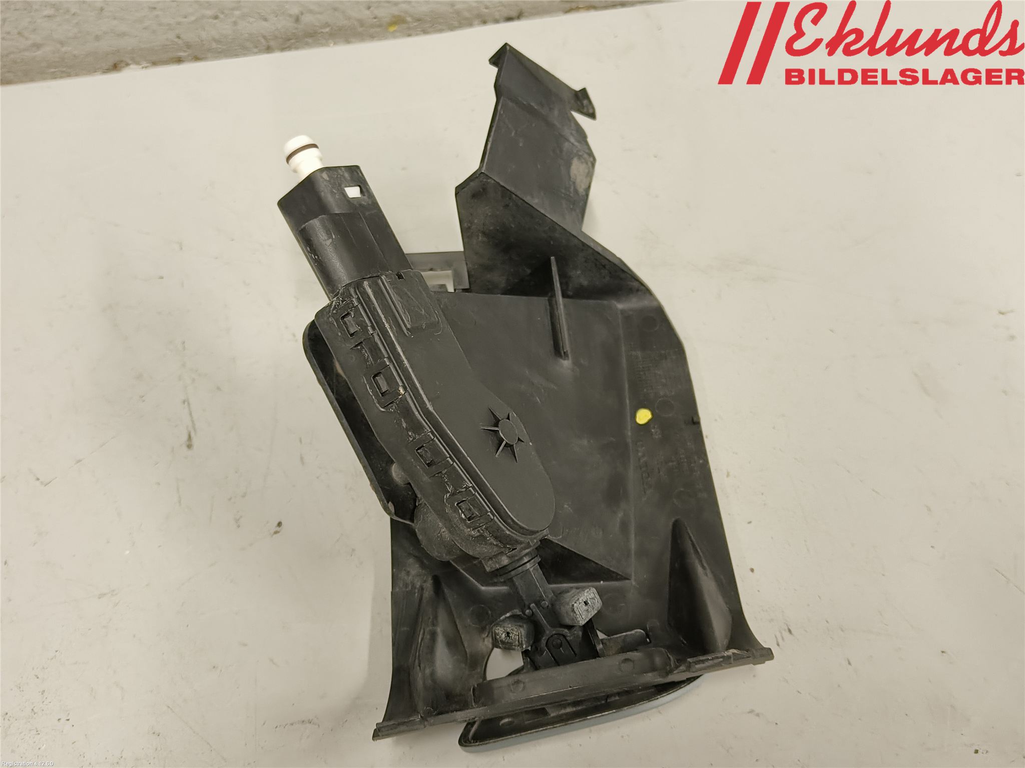 Volvo V70 08-13 Spolarmunstycke Strålkastare