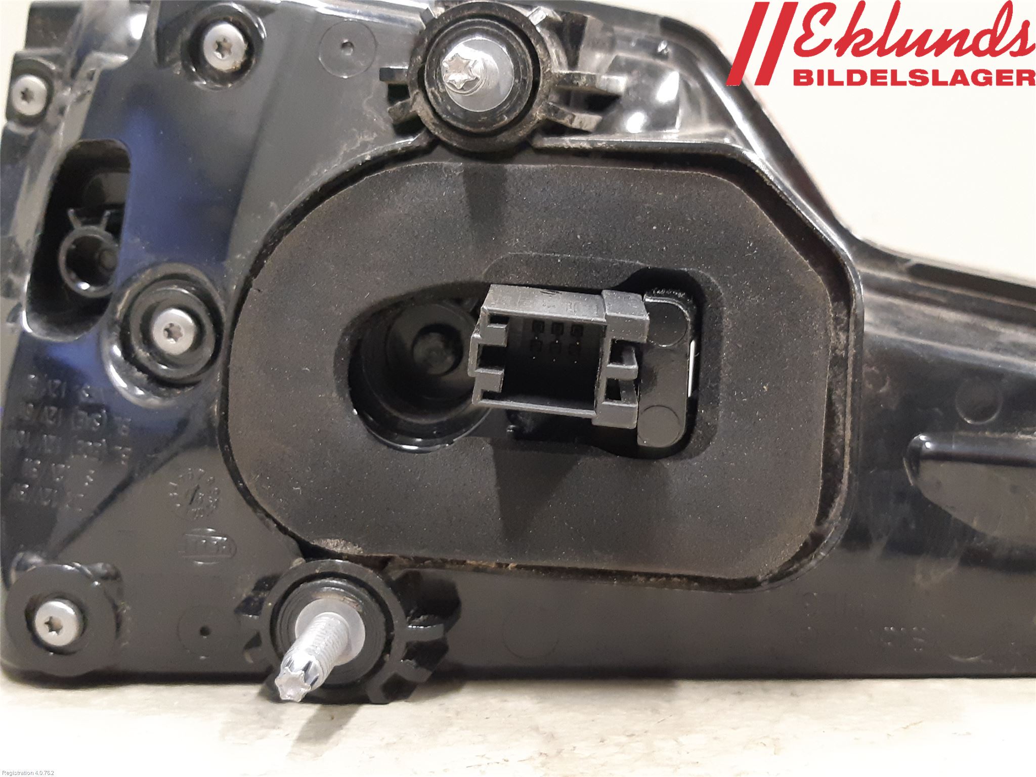 Audi A4/S4 B9 16-19 Bakljus Lucka Vä