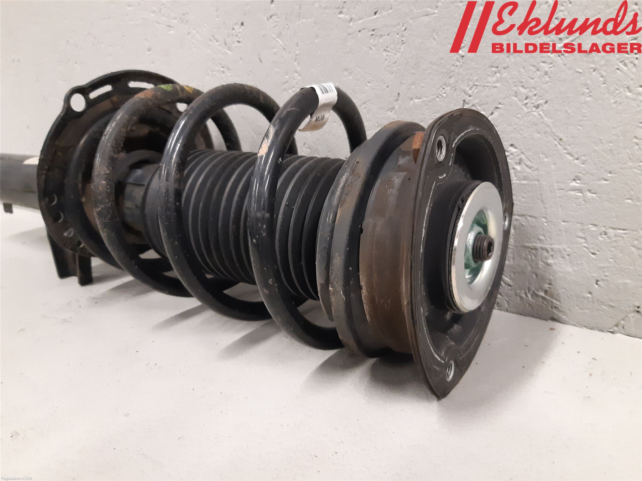 Volkswagen VW TIGUAN 16-24 Fjäderben Fram Höger