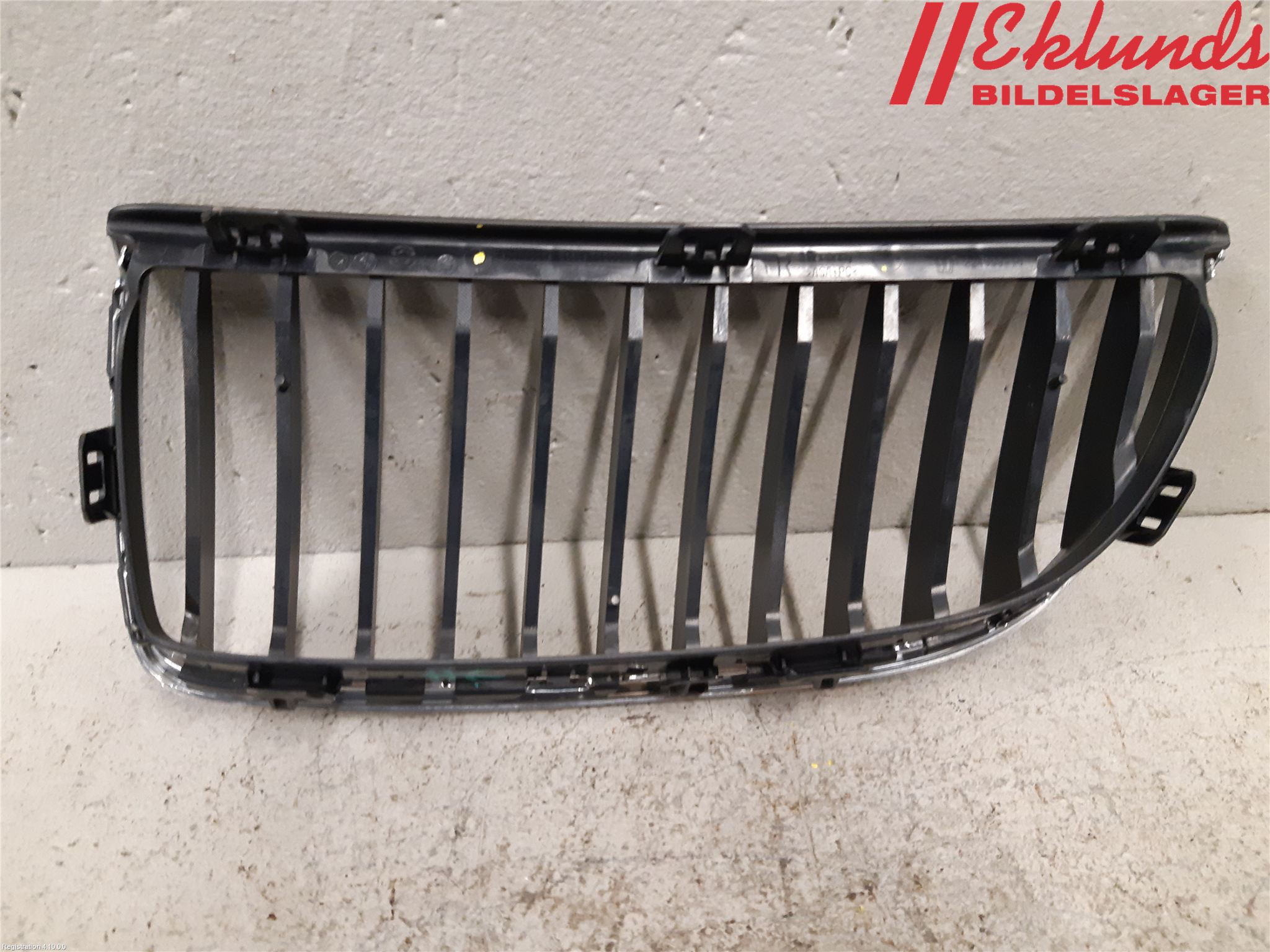 BMW 3 E90/91 SED/TOU 05-12 Grilldel Höger