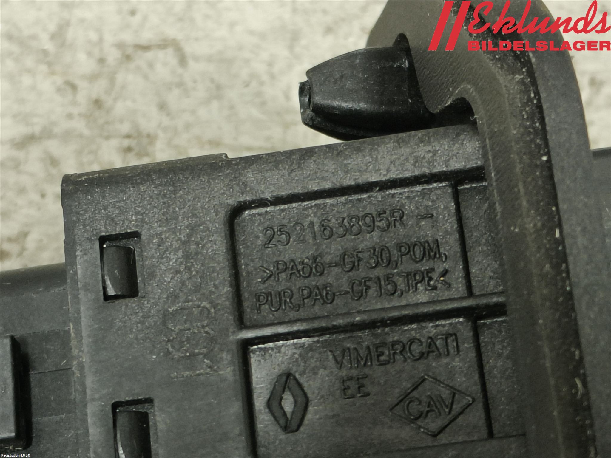 Renault EXPRESS 21- Centrallåskontakt Vid Lås