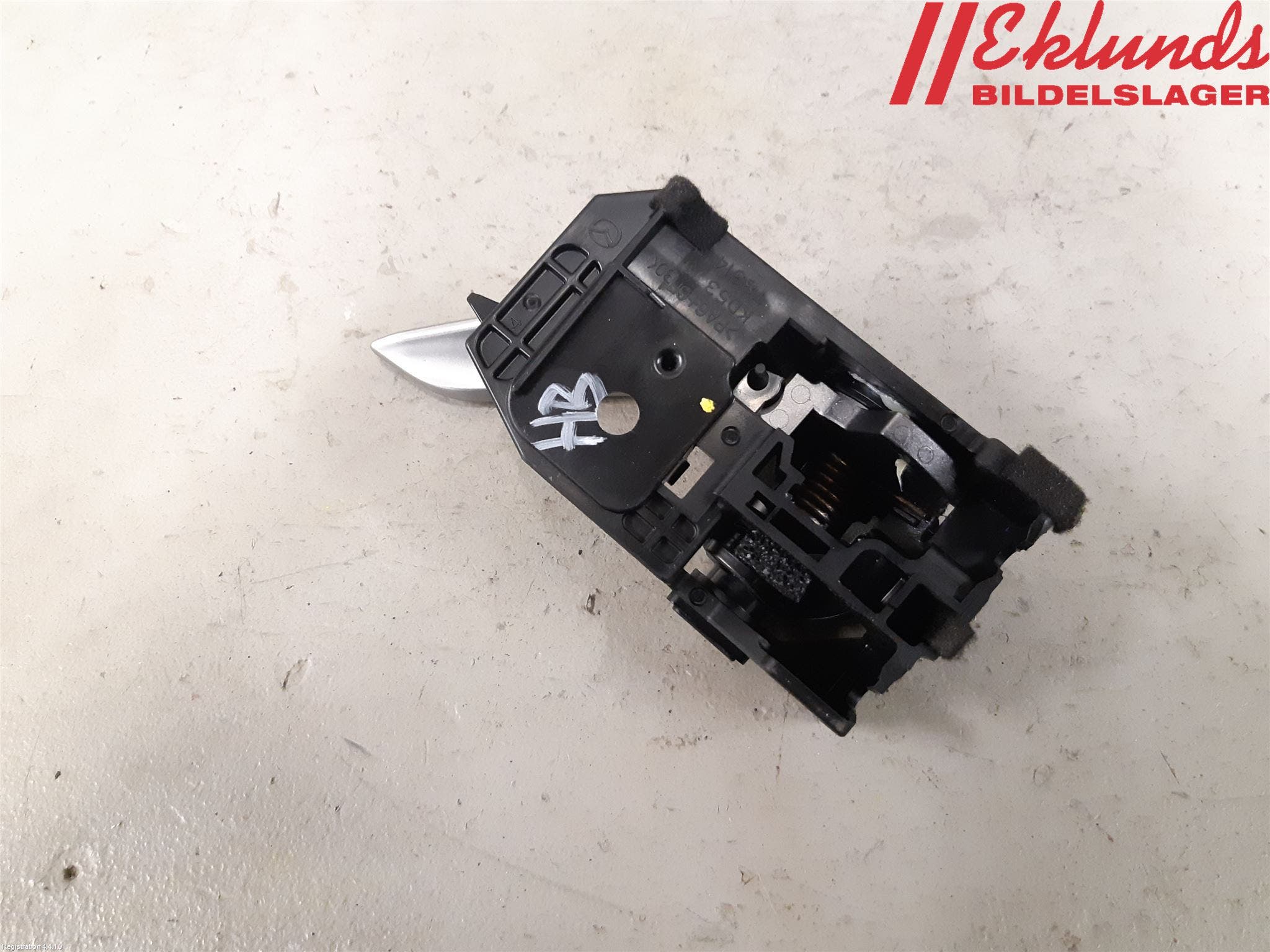 Mazda 3 III 14-19 Dörrhandtag Inre Hö