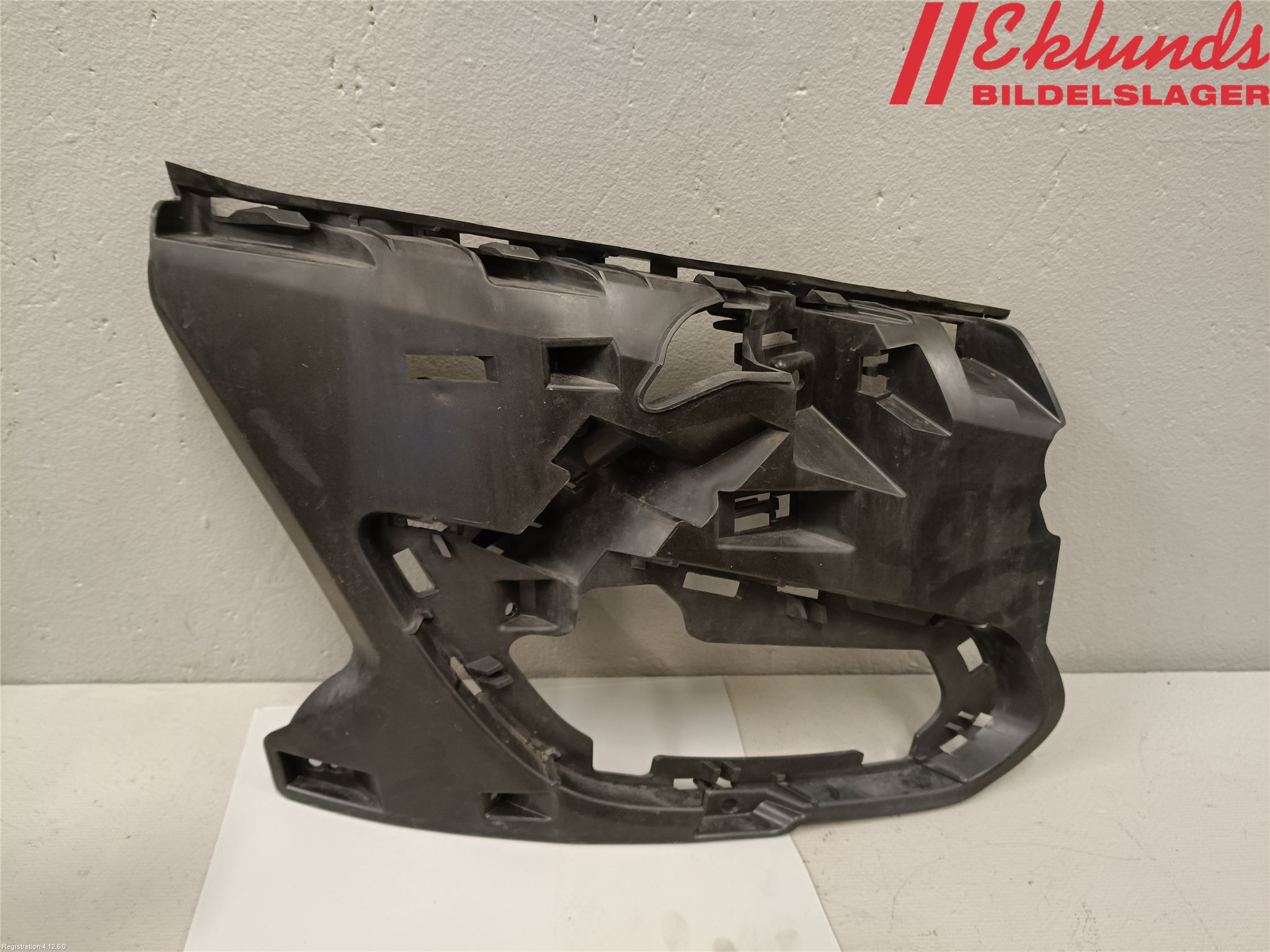 Volvo S60 11-13 Stötfångarfäste Fram Hö