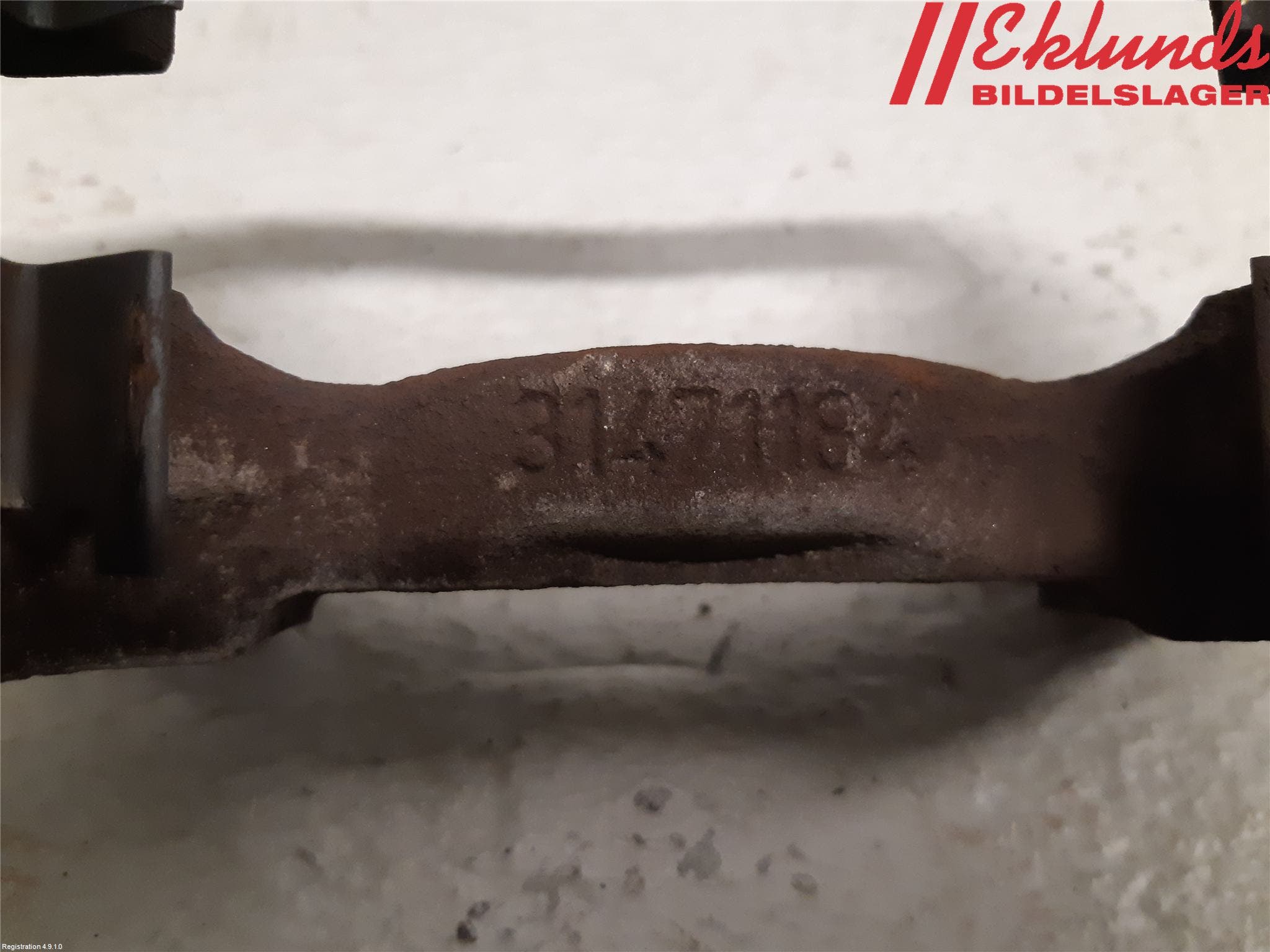 Volvo XC40/RECHARGE 18- Bromsokshållare