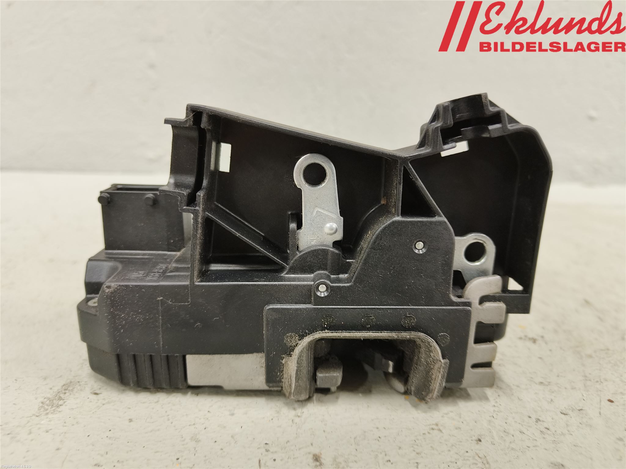 Opel VIVARO 01-14 Låskista-Dörrlås