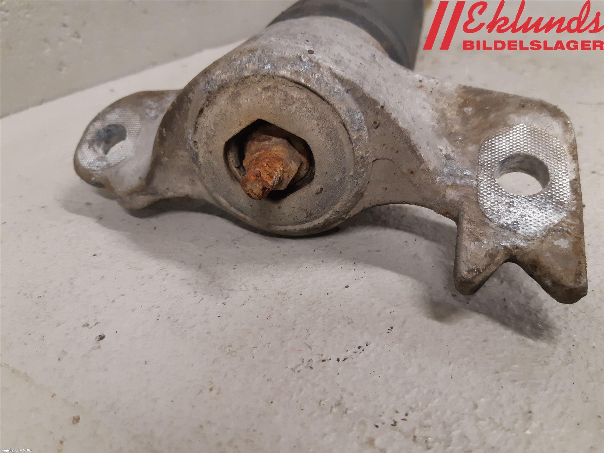 Opel INSIGNIA 09-16 Stötdämpare Bak