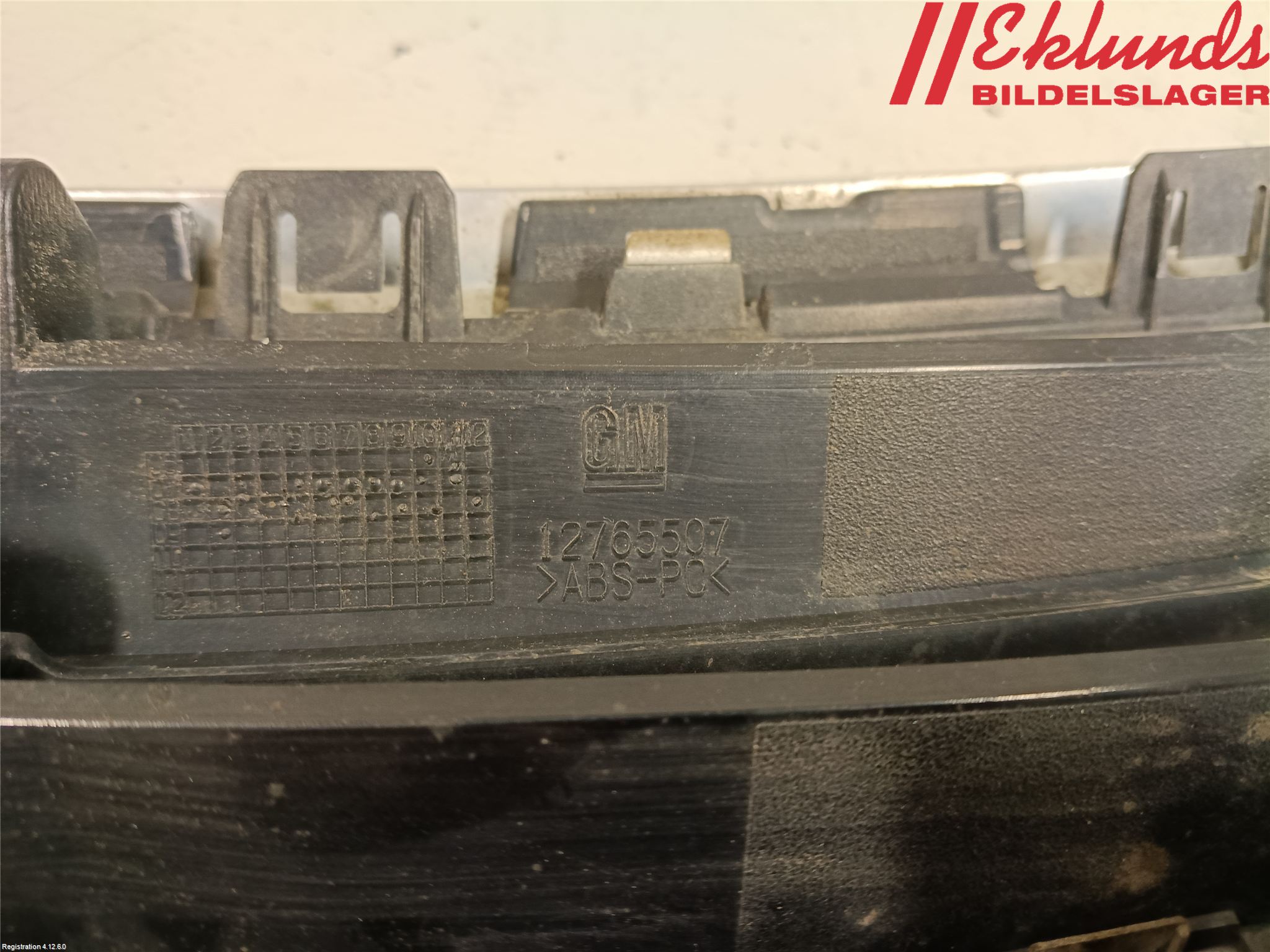 Saab 9-3 VER2/VER3 08-15 Grilldel Mitt