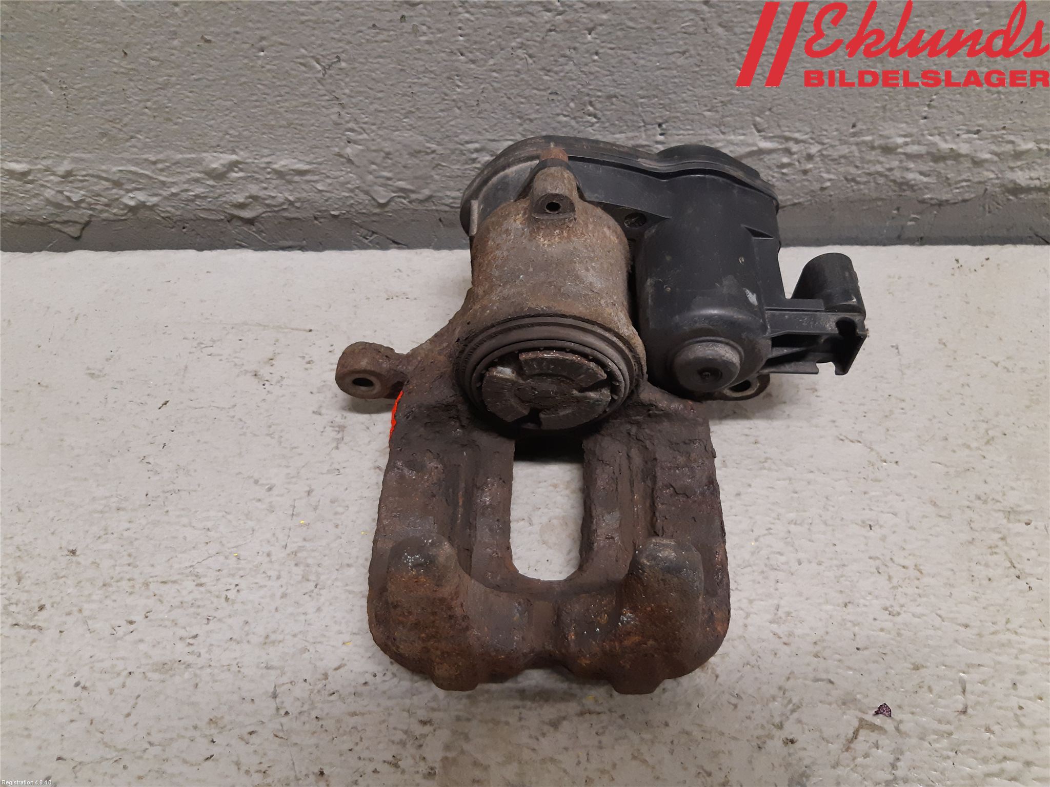 BMW 5 F10/F11/F18 09-17 Bromsok Bak Vänster