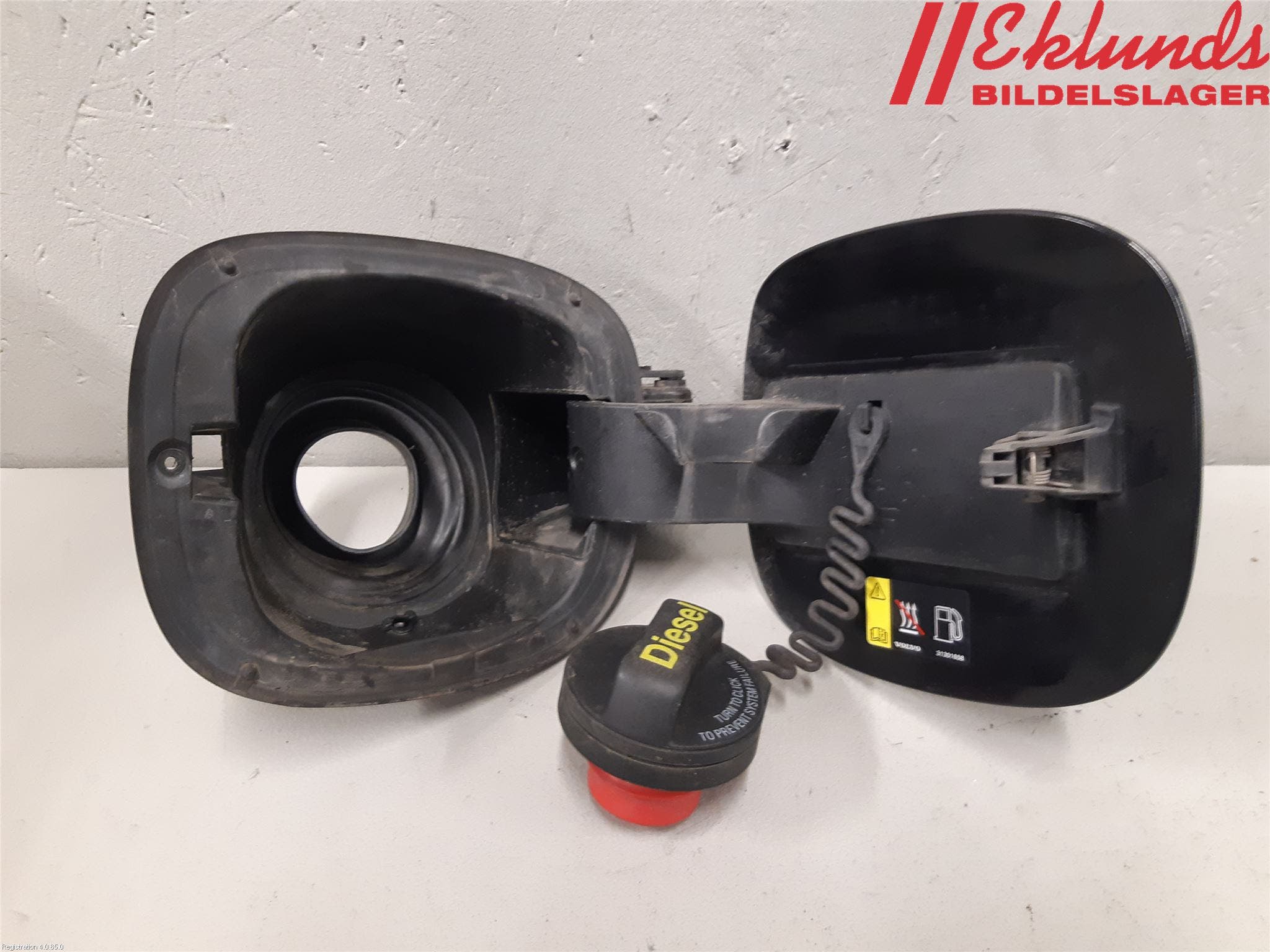 Volvo V60 CROSS COUNTRY 16-18 Tanklucka