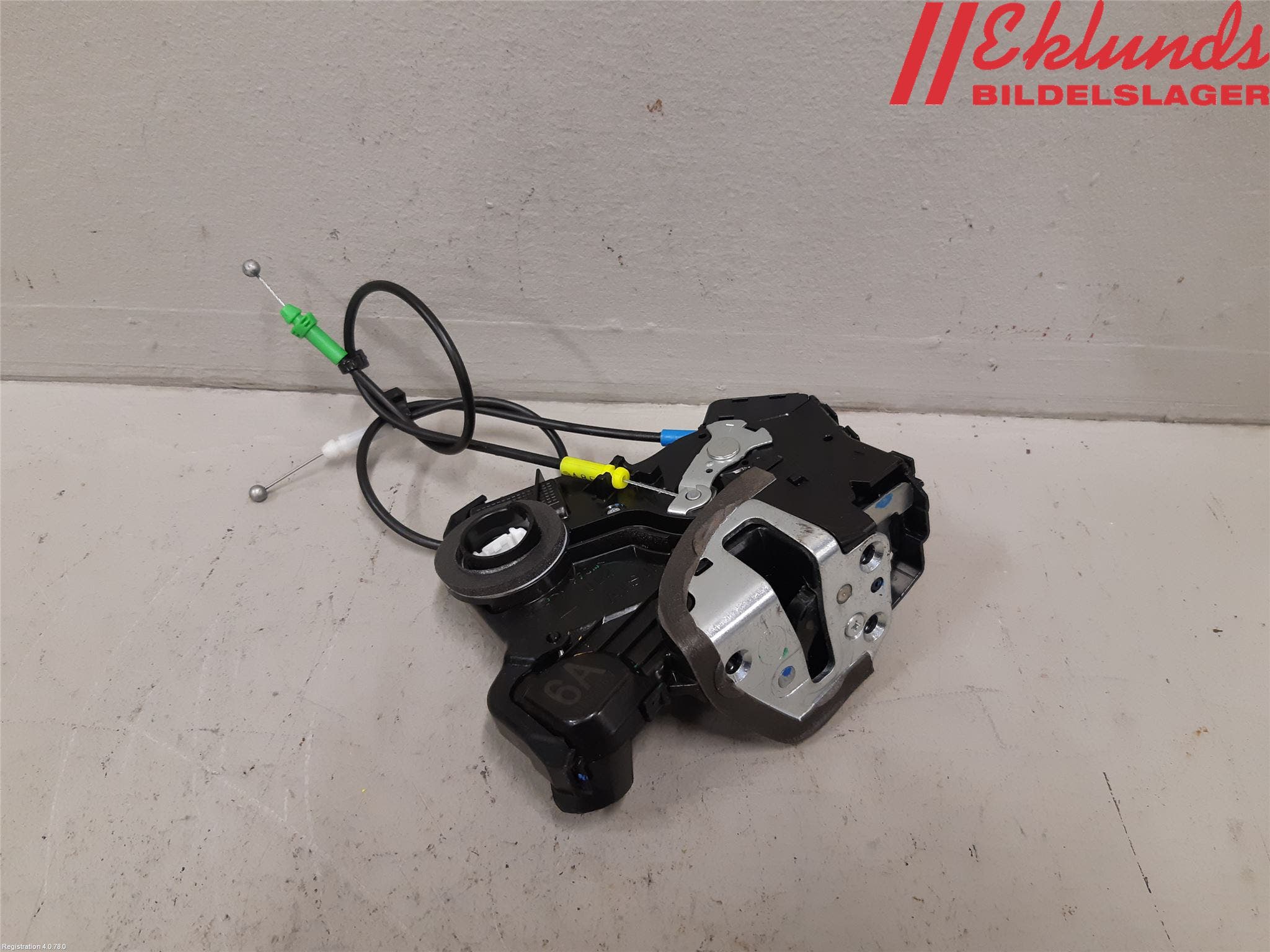 Toyota AURIS 13-19 Låskista-Dörrlås