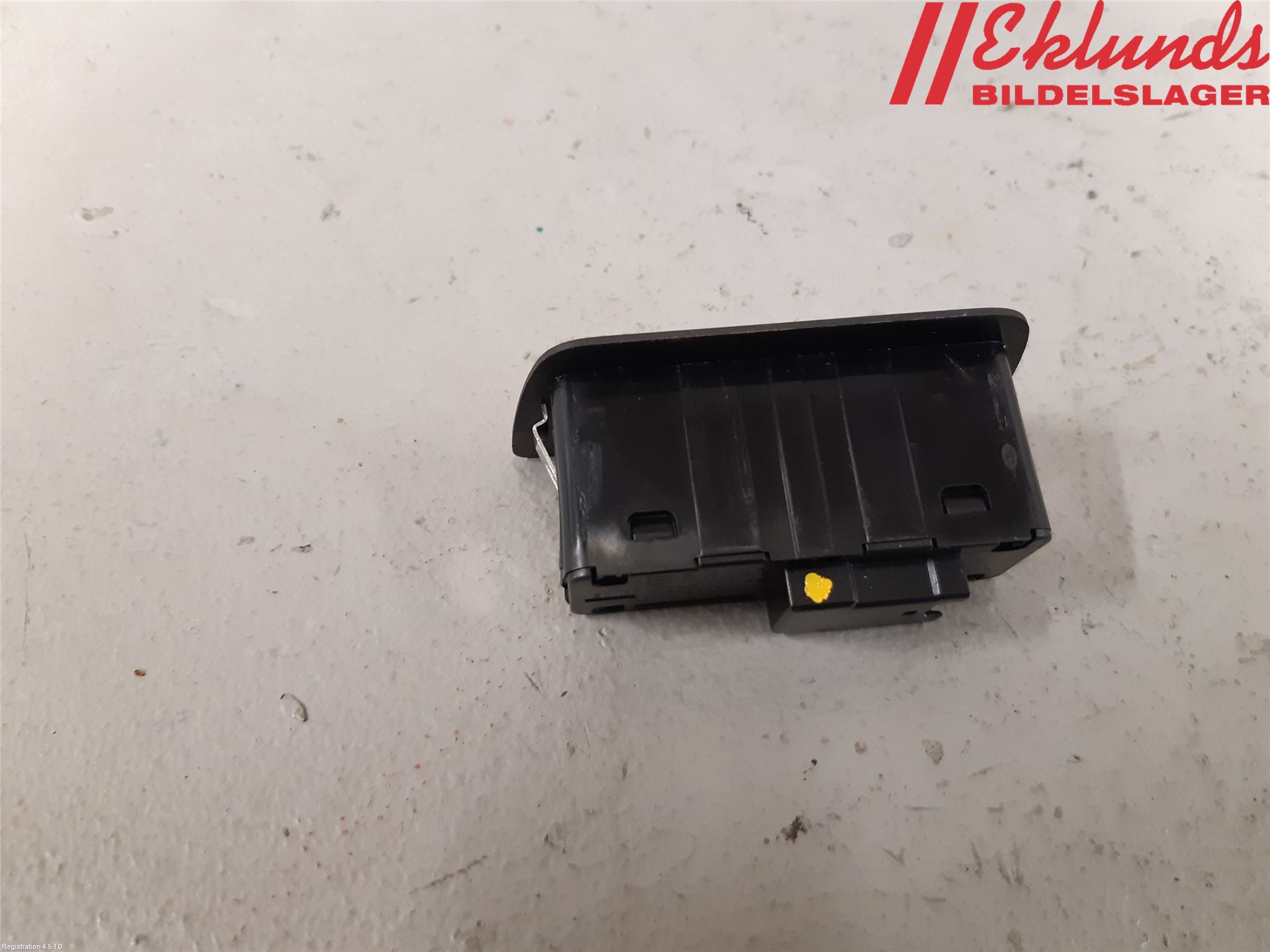 BMW X1 F48 15-22 Strömställare Baklucka