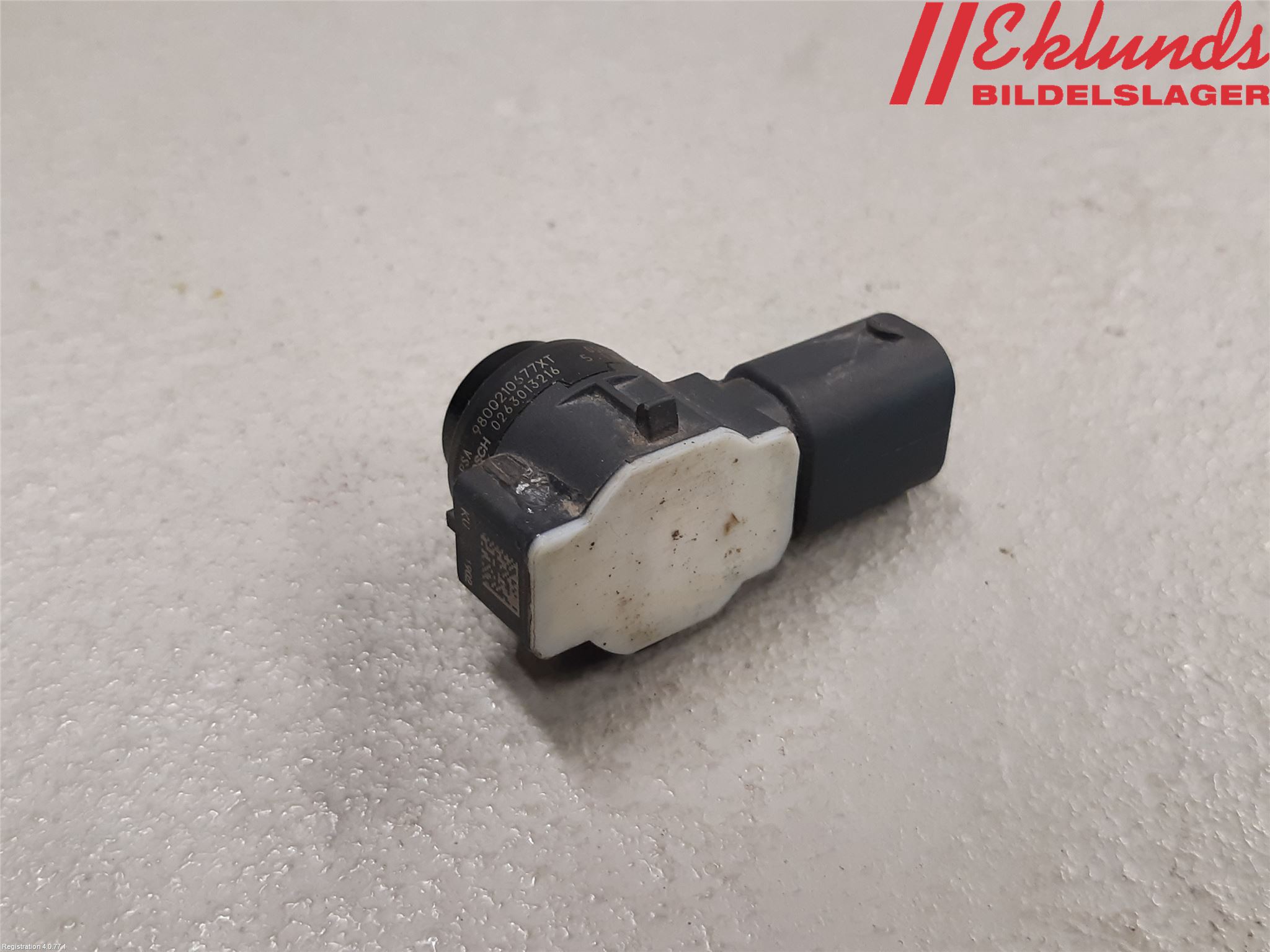 Toyota PROACE II 16- Parkeringshjälp Frontsensor