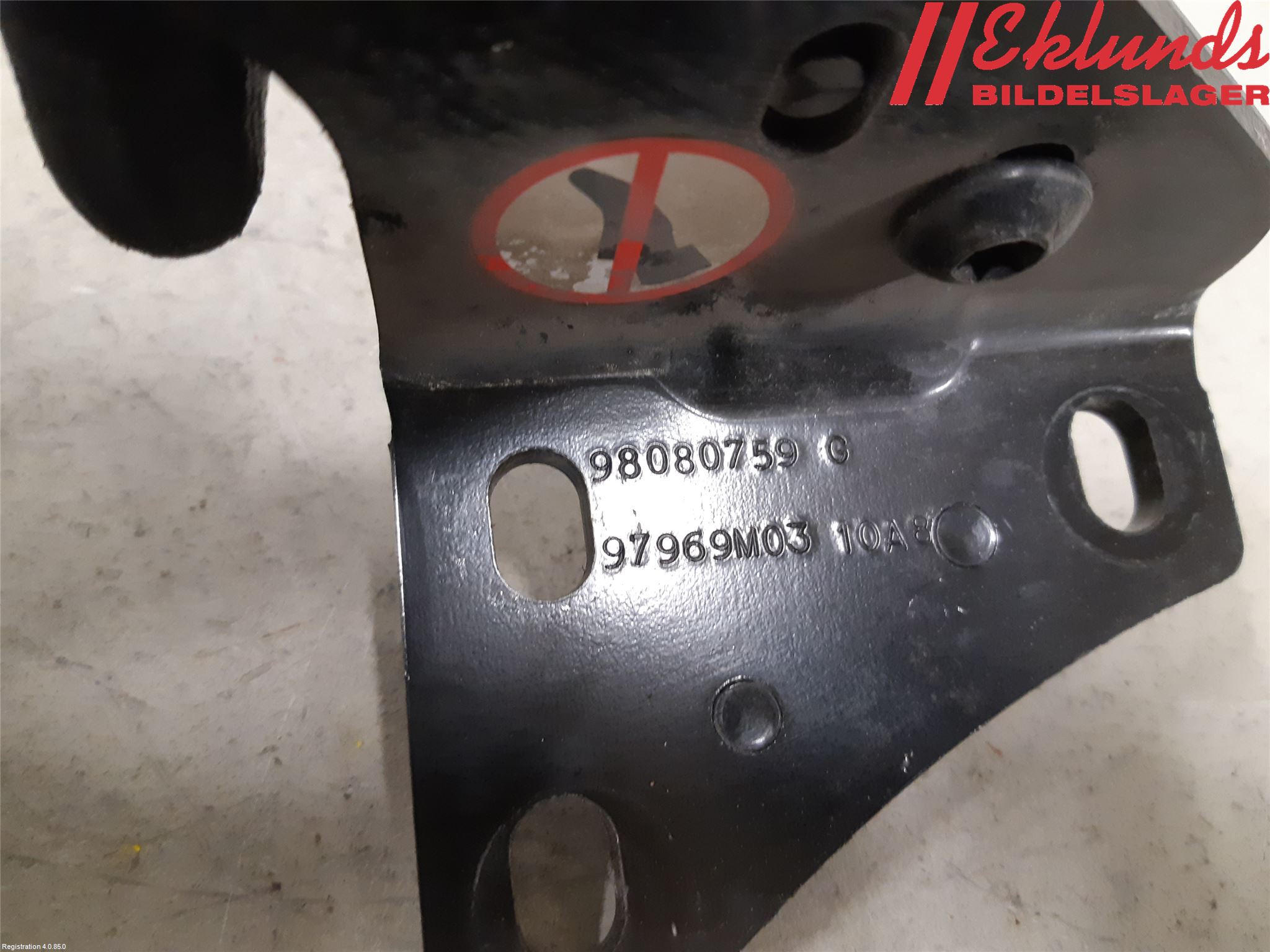 Toyota PROACE II 16- Dörrgångjärn