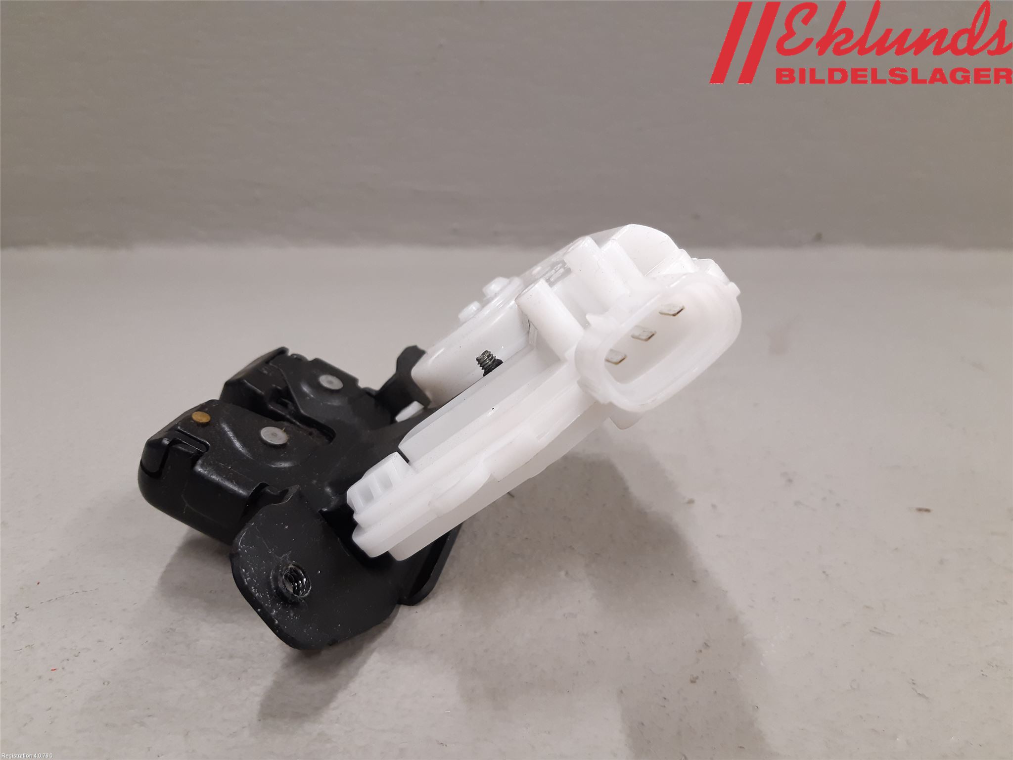 Toyota AURIS 13-19 Låskista Baklucka