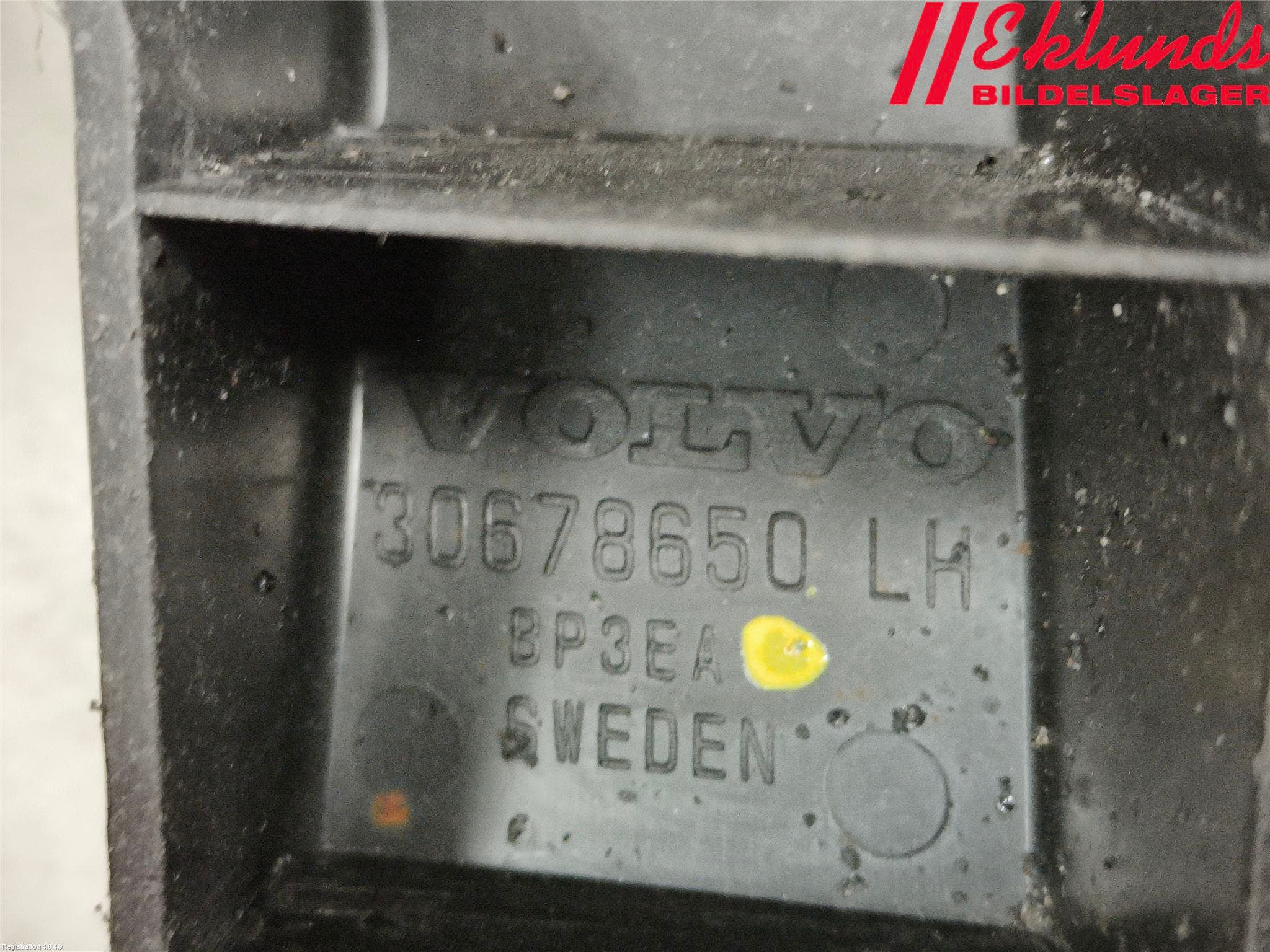 Volvo V70 14-16 Stötfångarfäste Bak Vä