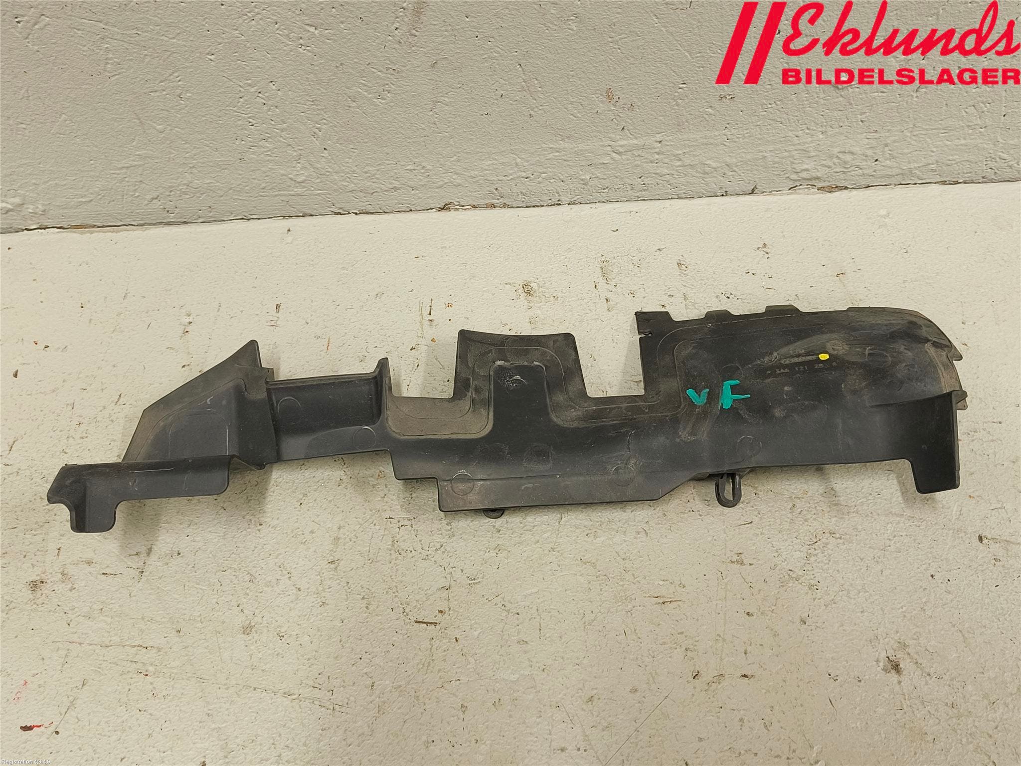 Volkswagen VW PASSAT 11-14 Deflektor Plåt-Plast Kylning