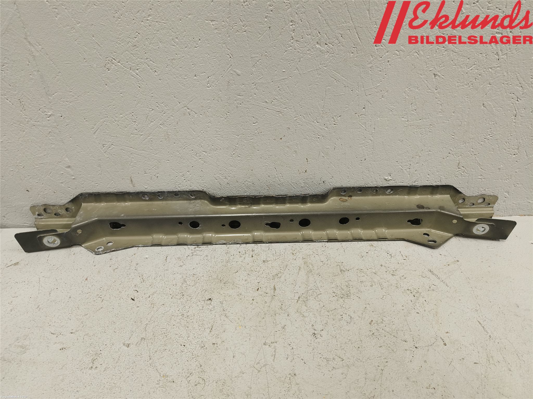 Opel ASTRA J 10-15 Kylarfäste-Ram-Balk