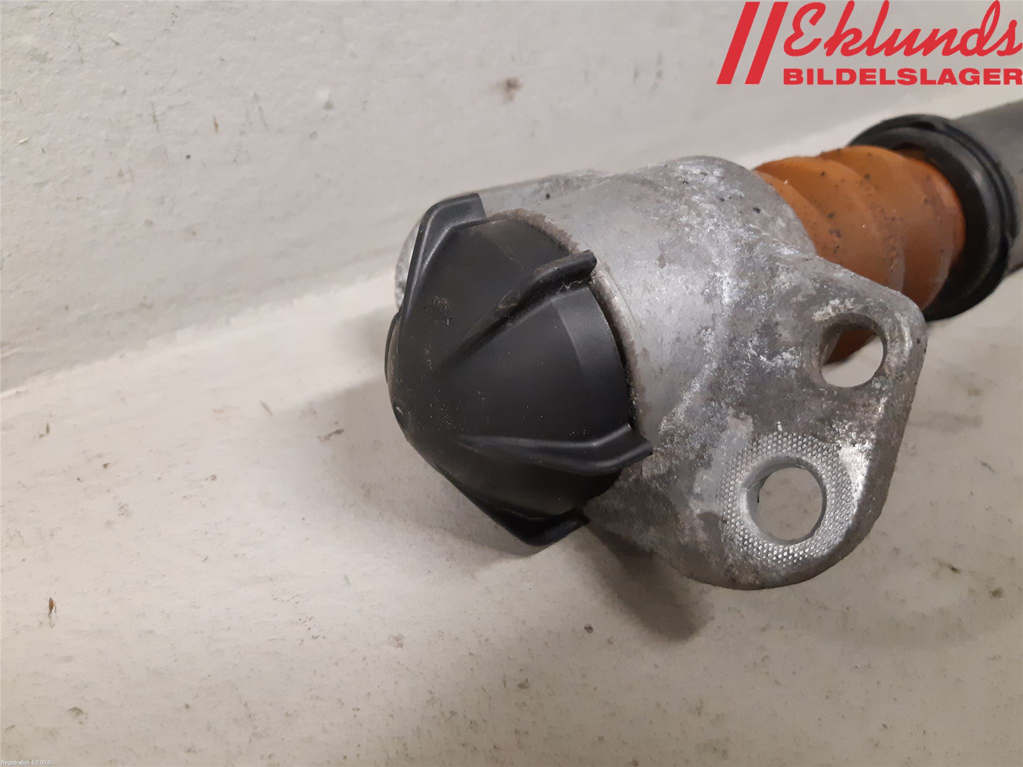 Volkswagen VW POLO 10-17 Stötdämpare Bak