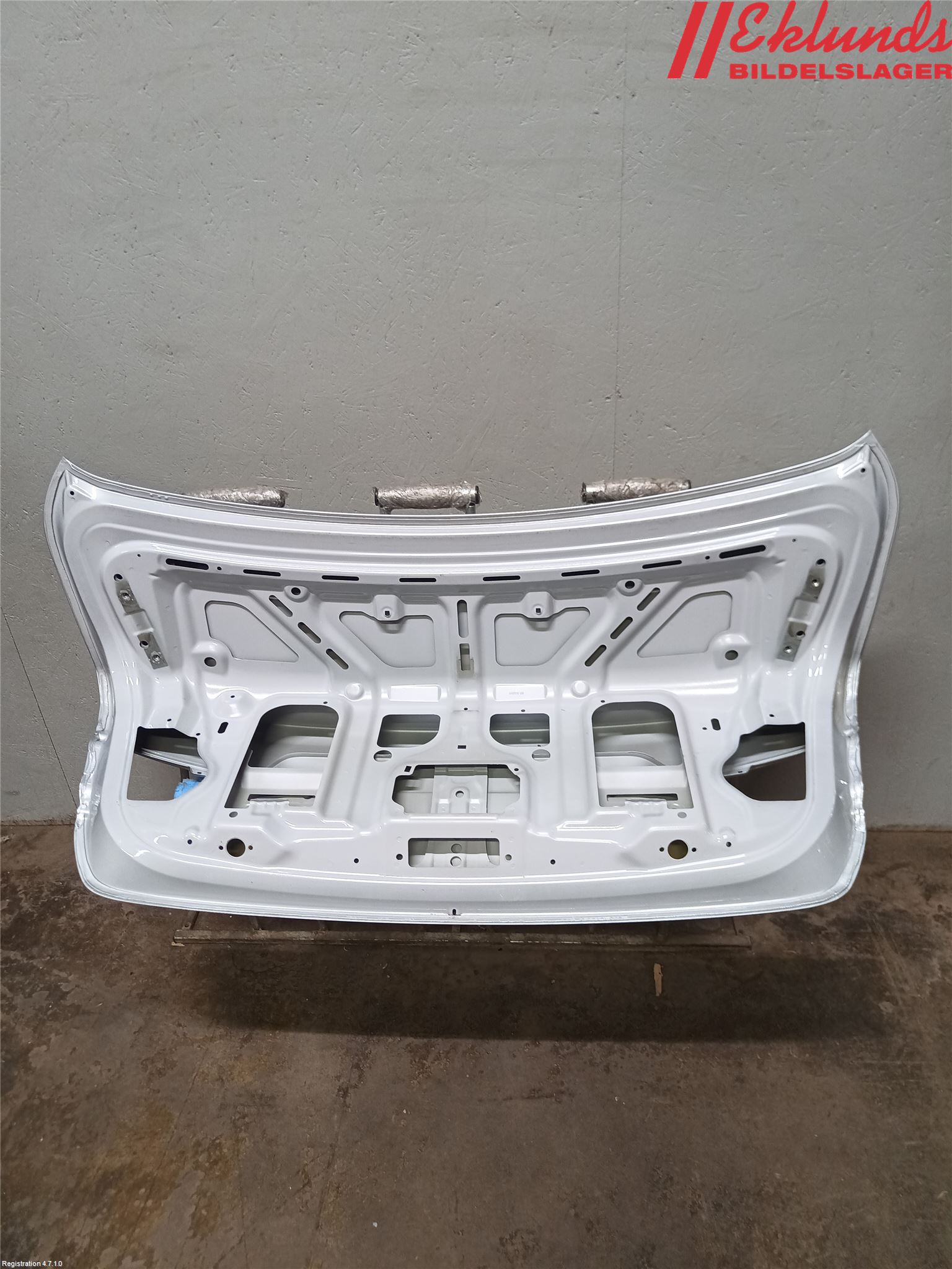 BMW 3 F30/F31/F80 12-19 Baklucka (Ej Med Ruta)
