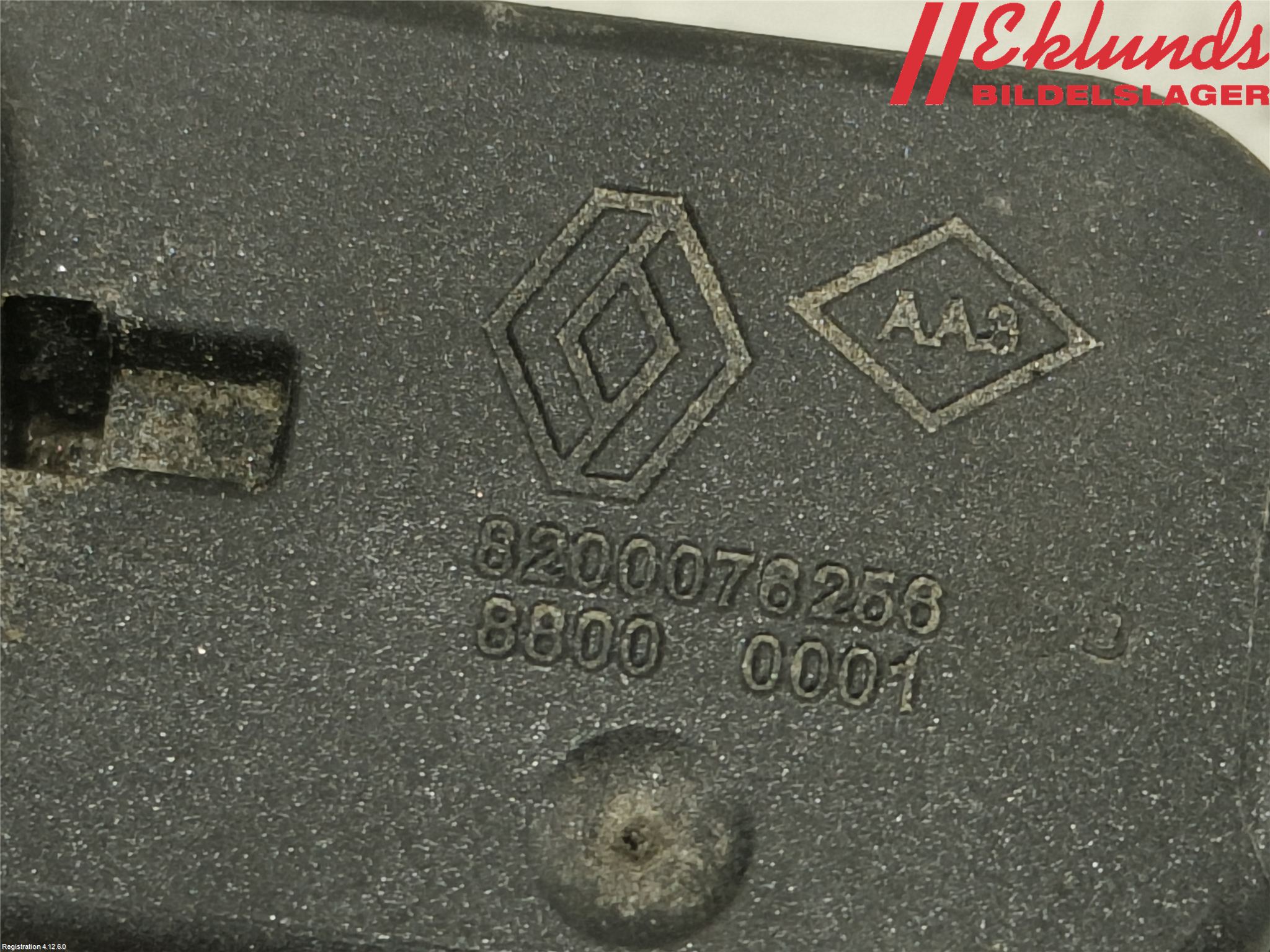 Renault CLIO III  09-12 Bakluckehandtag