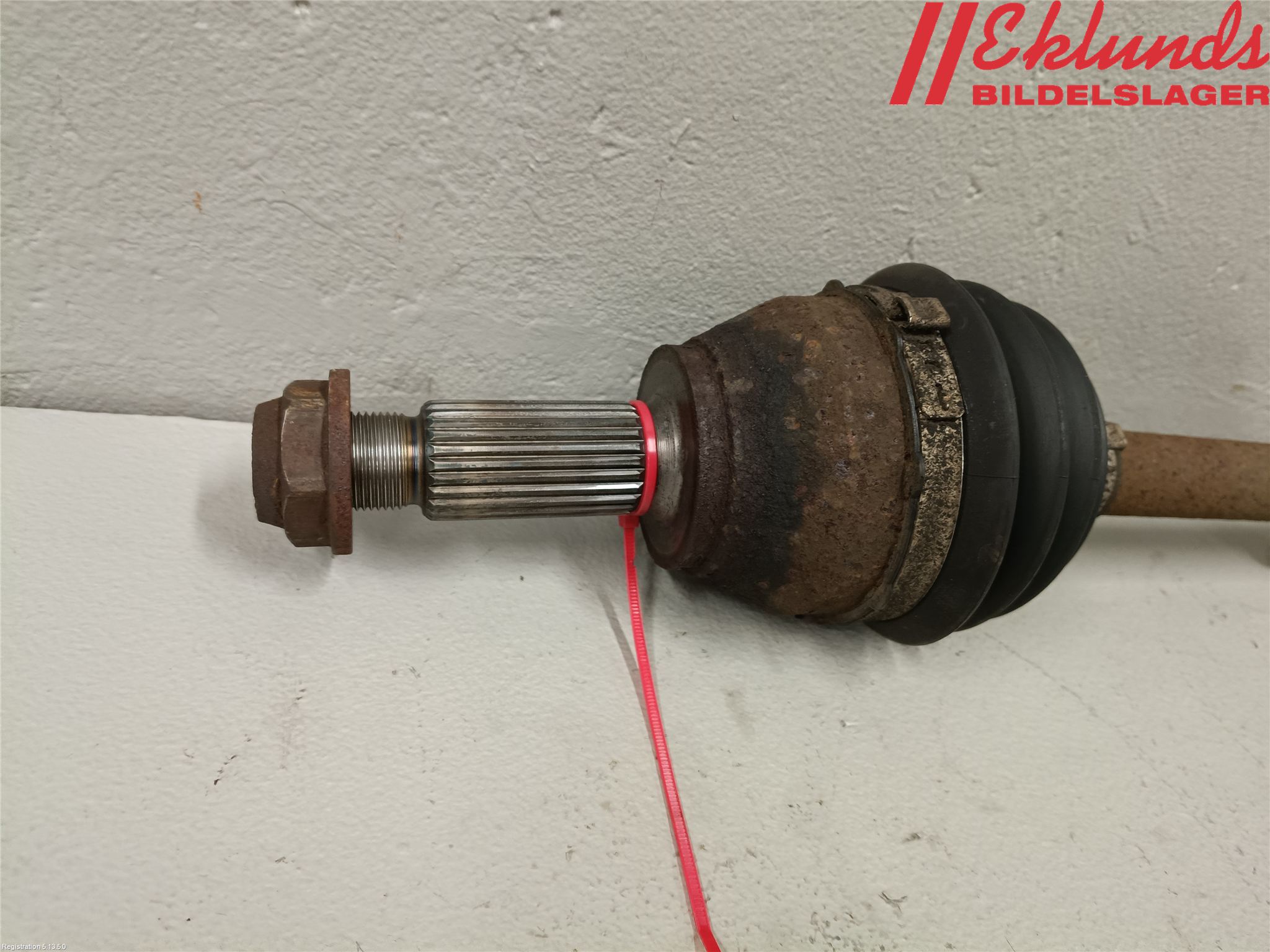 Ford FIESTA 13-17 Drivaxel Fram Vänster