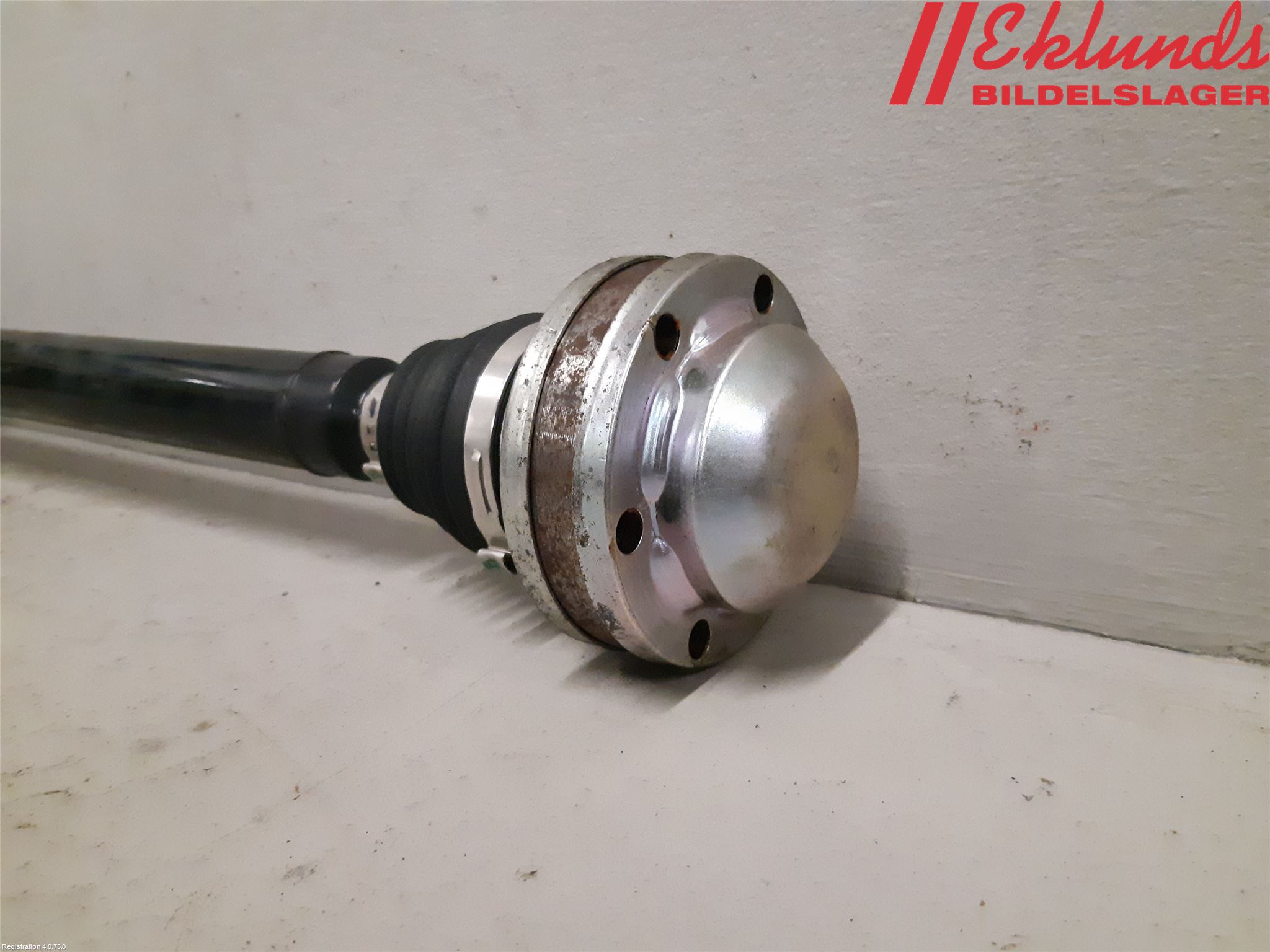 Volkswagen VW PASSAT 11-14 Drivaxel Fram Höger