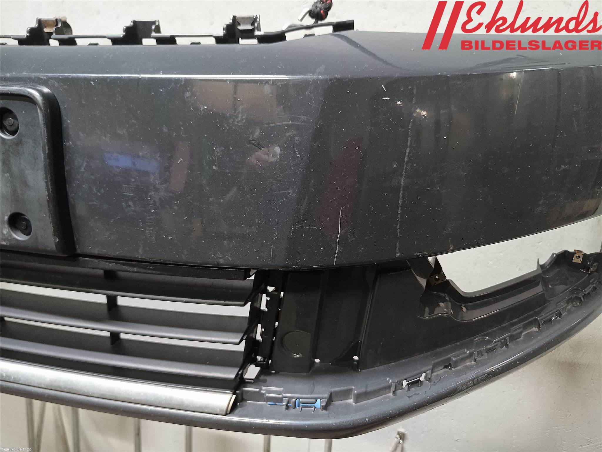 Volkswagen VW PASSAT 11-14 Stötfångarbeklädnad Fram