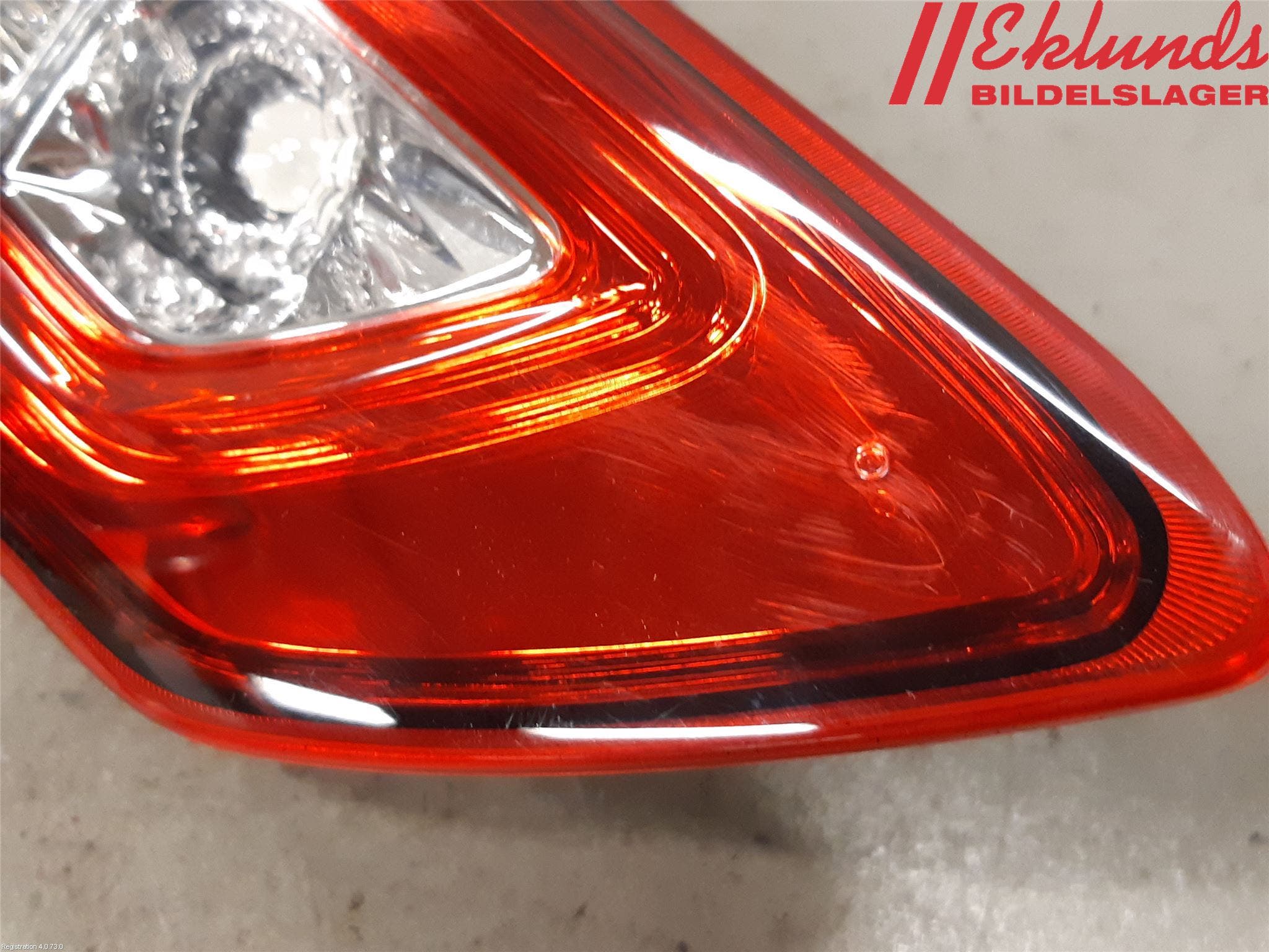 Toyota YARIS XP130 15-20 Bakljus Lucka Vä