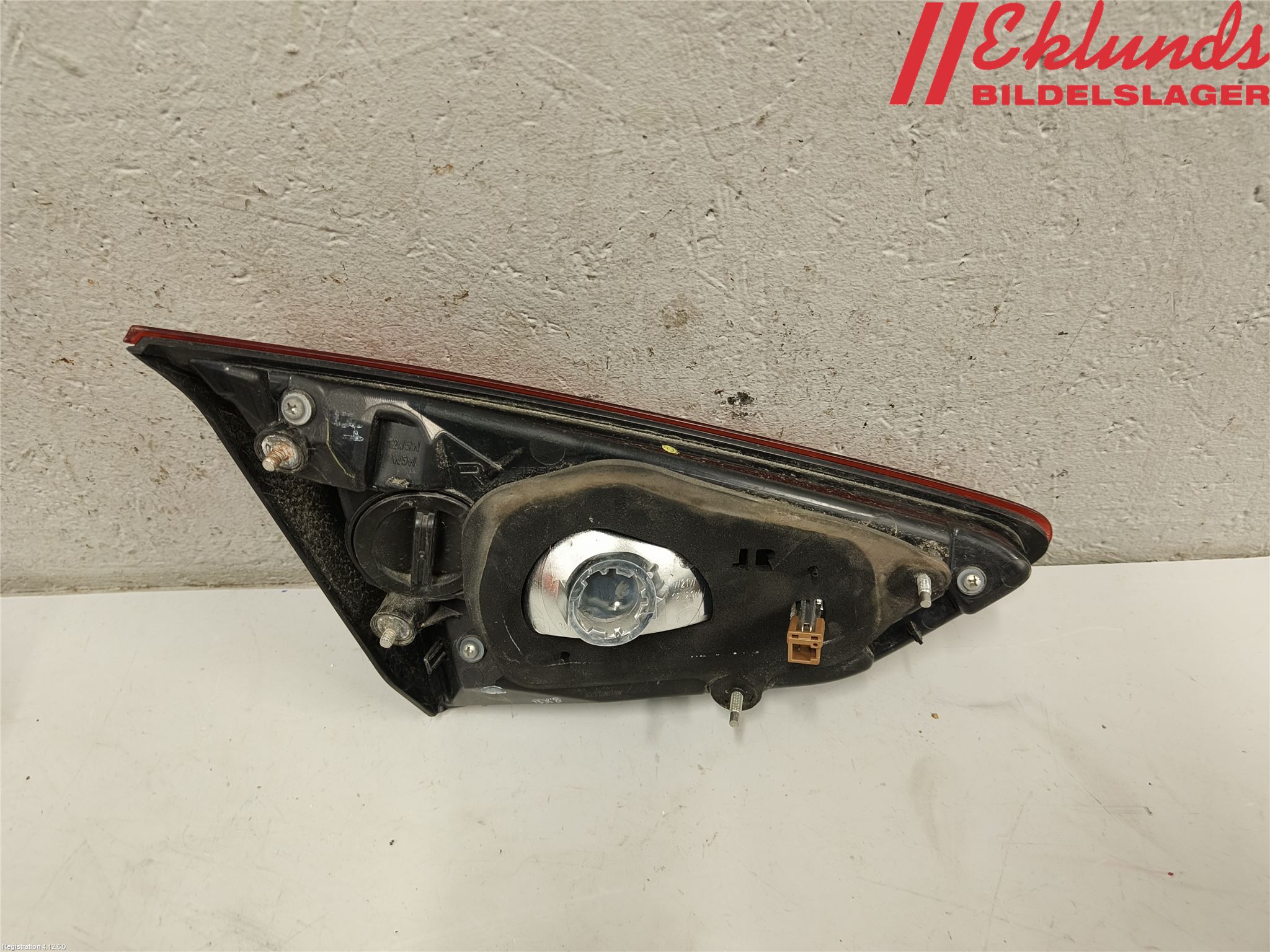 Nissan PULSAR Bakljus Lucka Hö