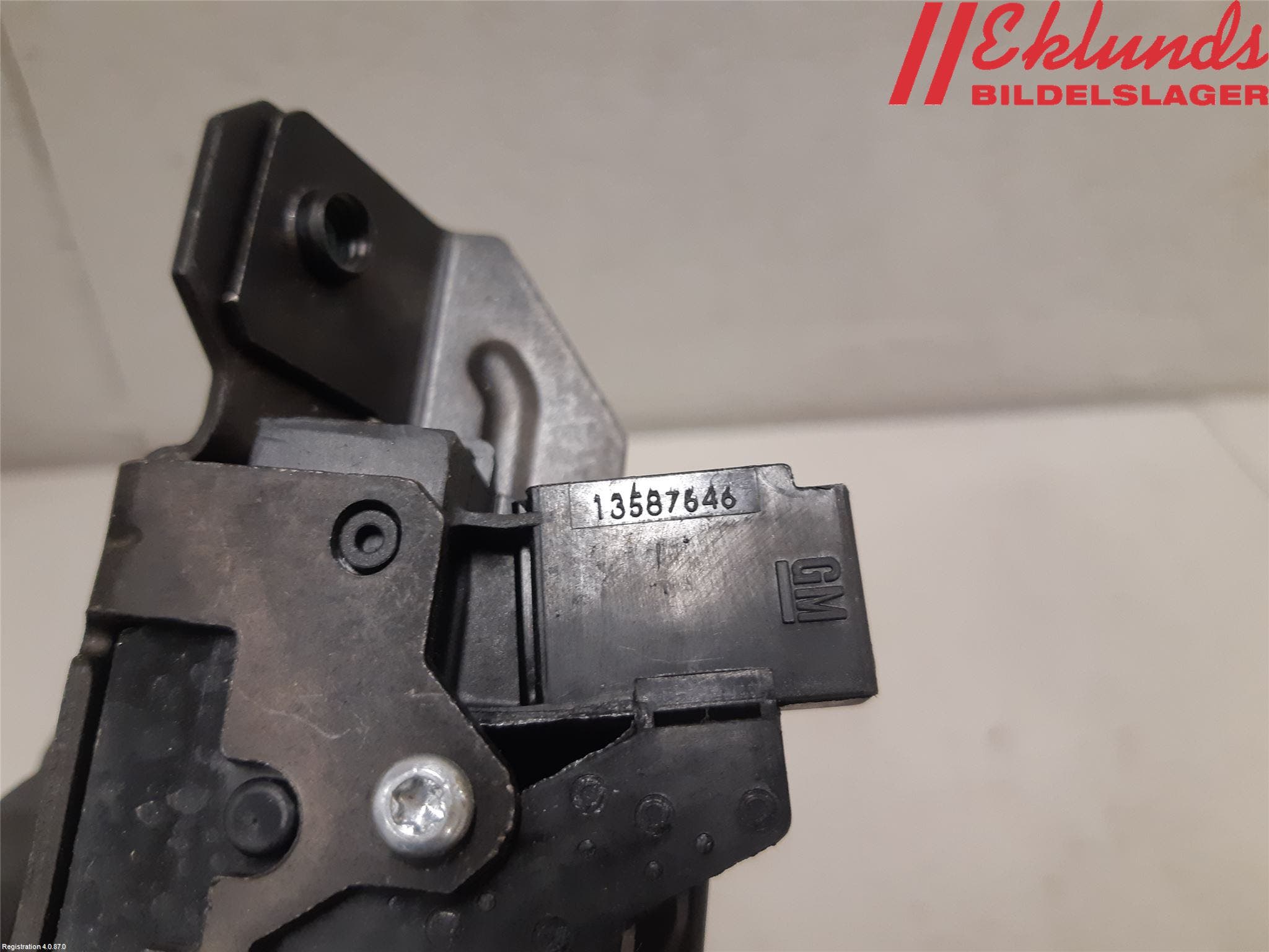 Opel ASTRA J 10-15 Låskista Baklucka